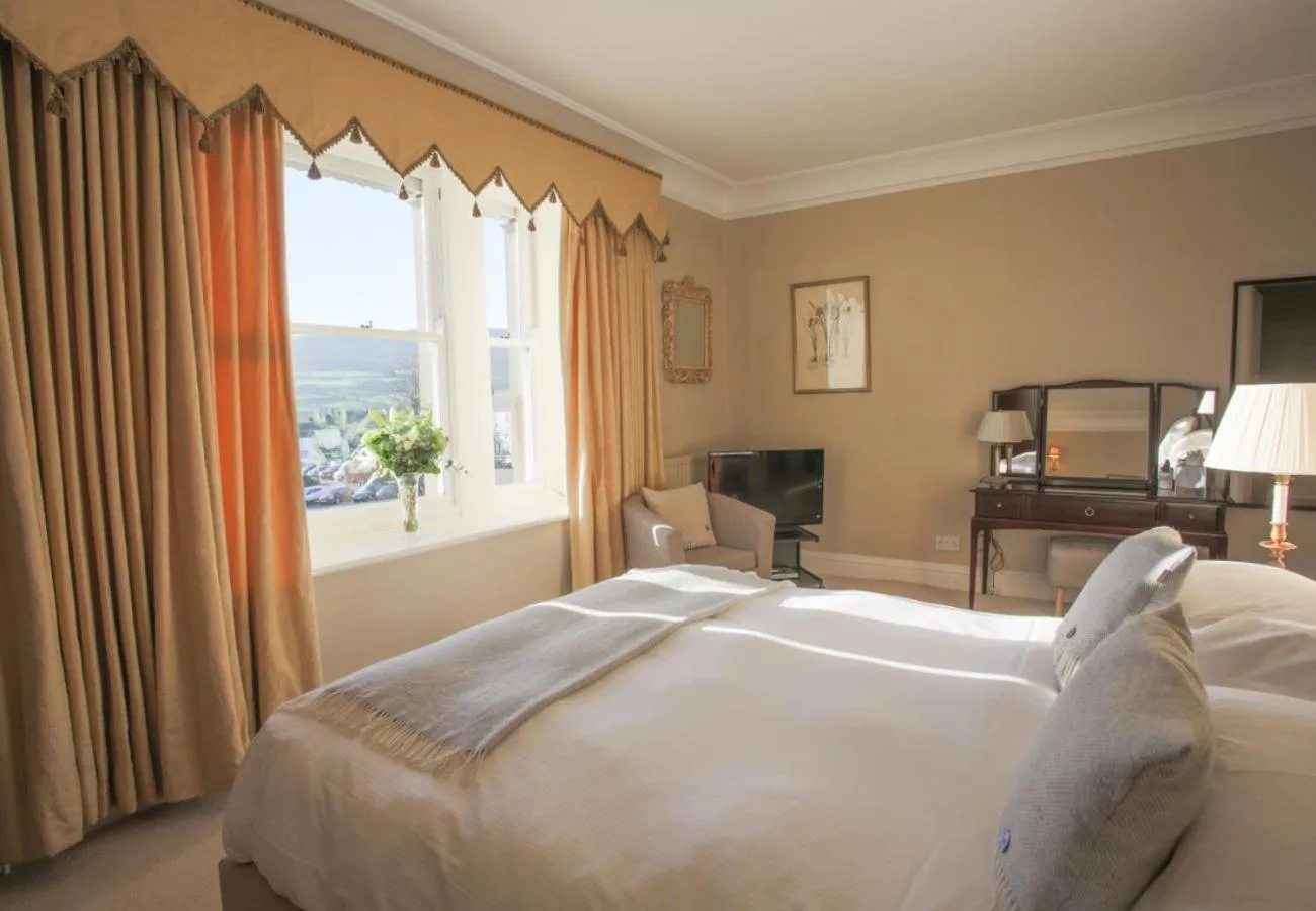 Bed in The Burgoyne - Stunning Hotel with Amazing Views and Impeccable Service