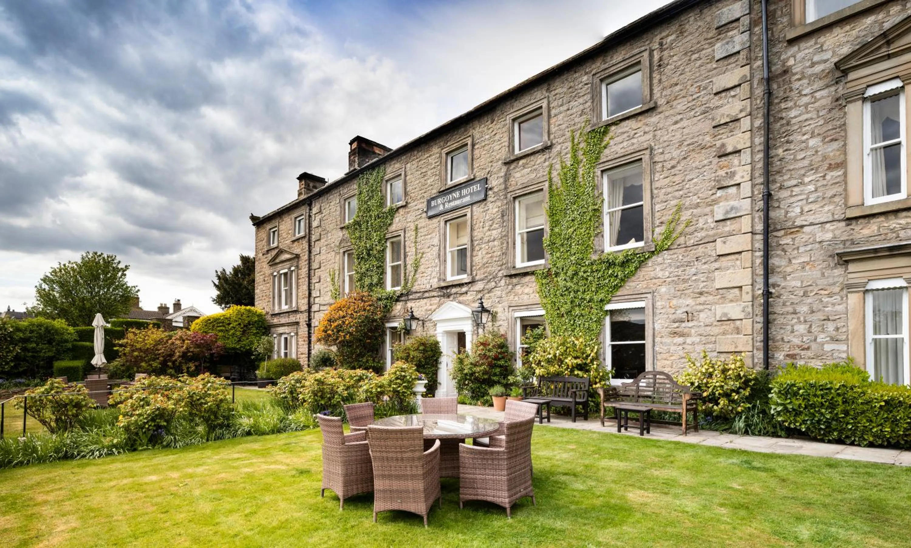 Property building in The Burgoyne - Stunning Hotel with Amazing Views and Impeccable Service