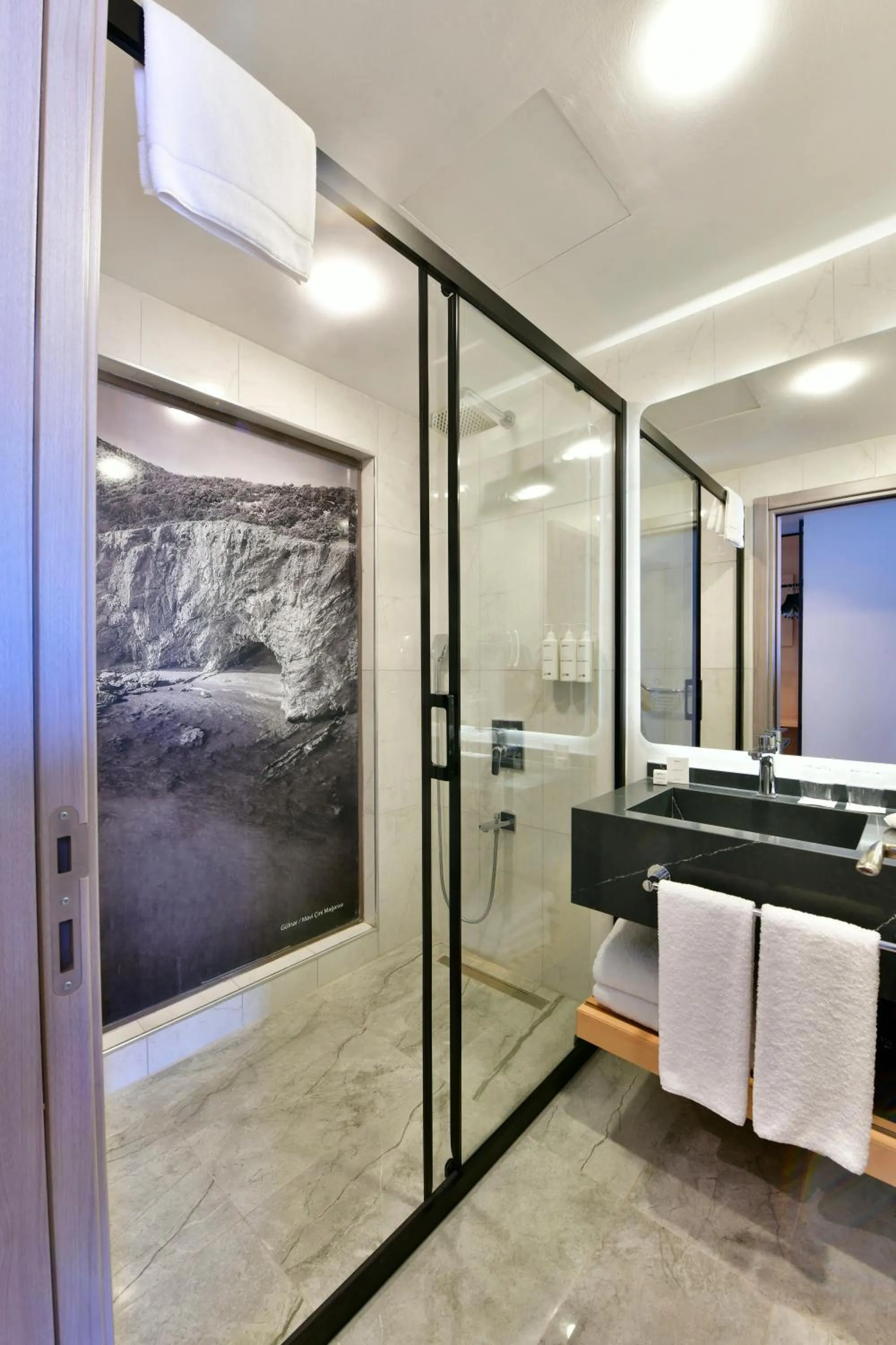 Shower in Radisson Hotel Mersin