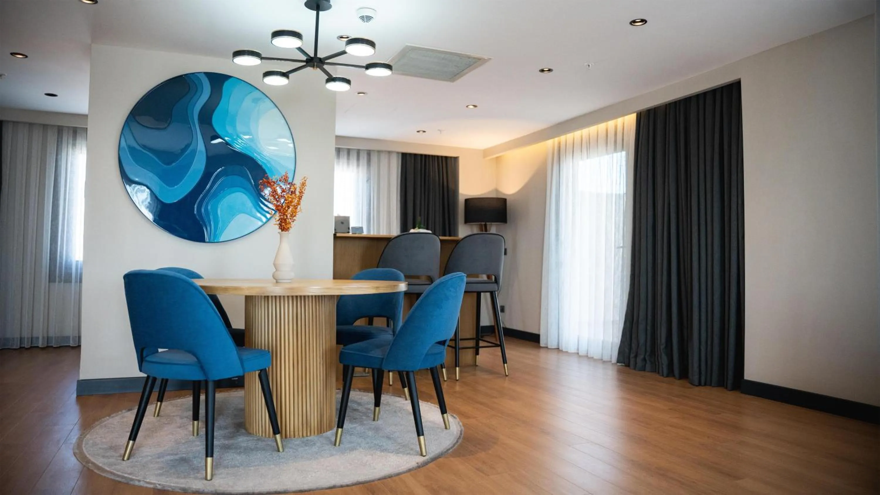 Kitchen or kitchenette in Radisson Hotel Mersin