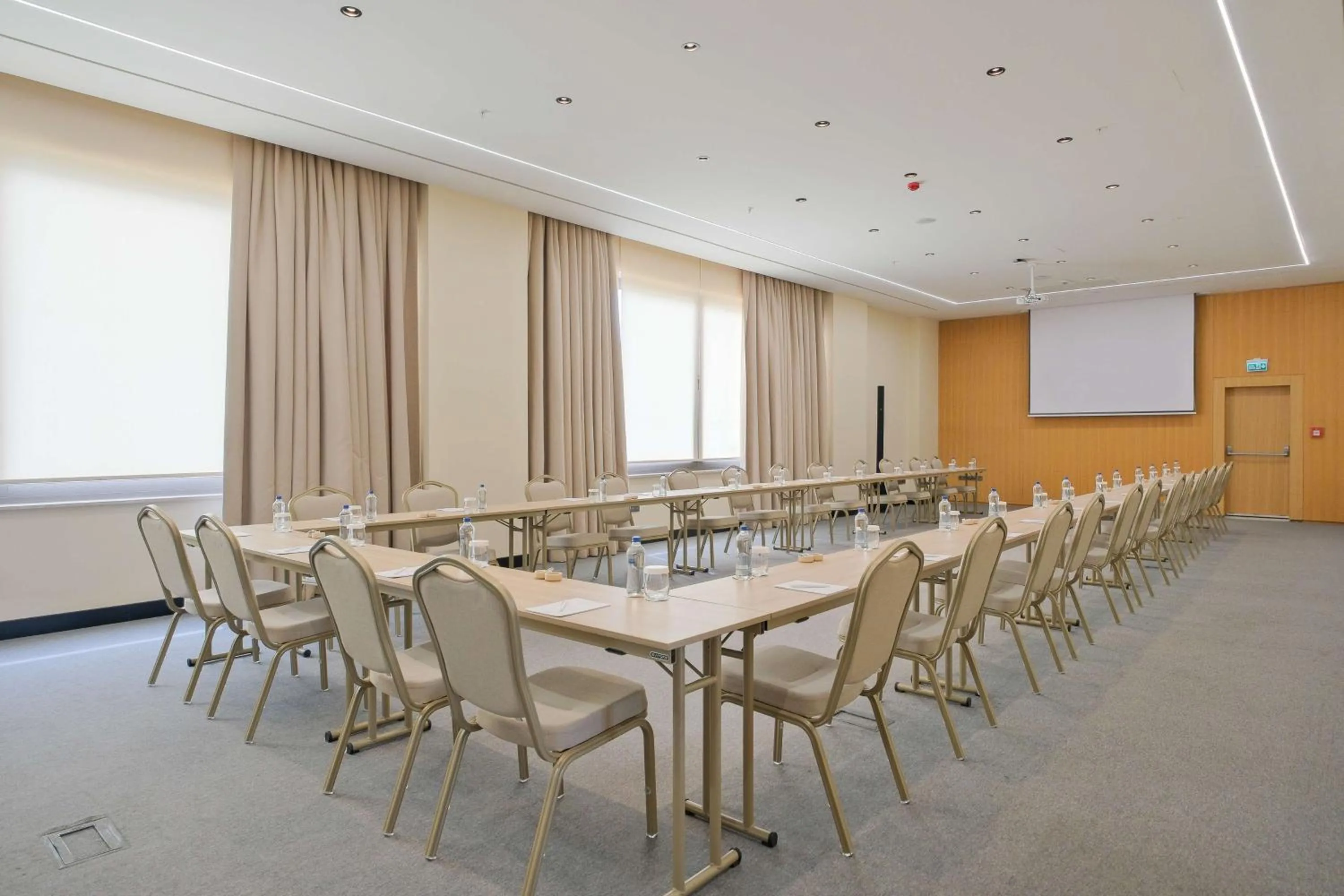 Meeting/conference room in Radisson Hotel Mersin