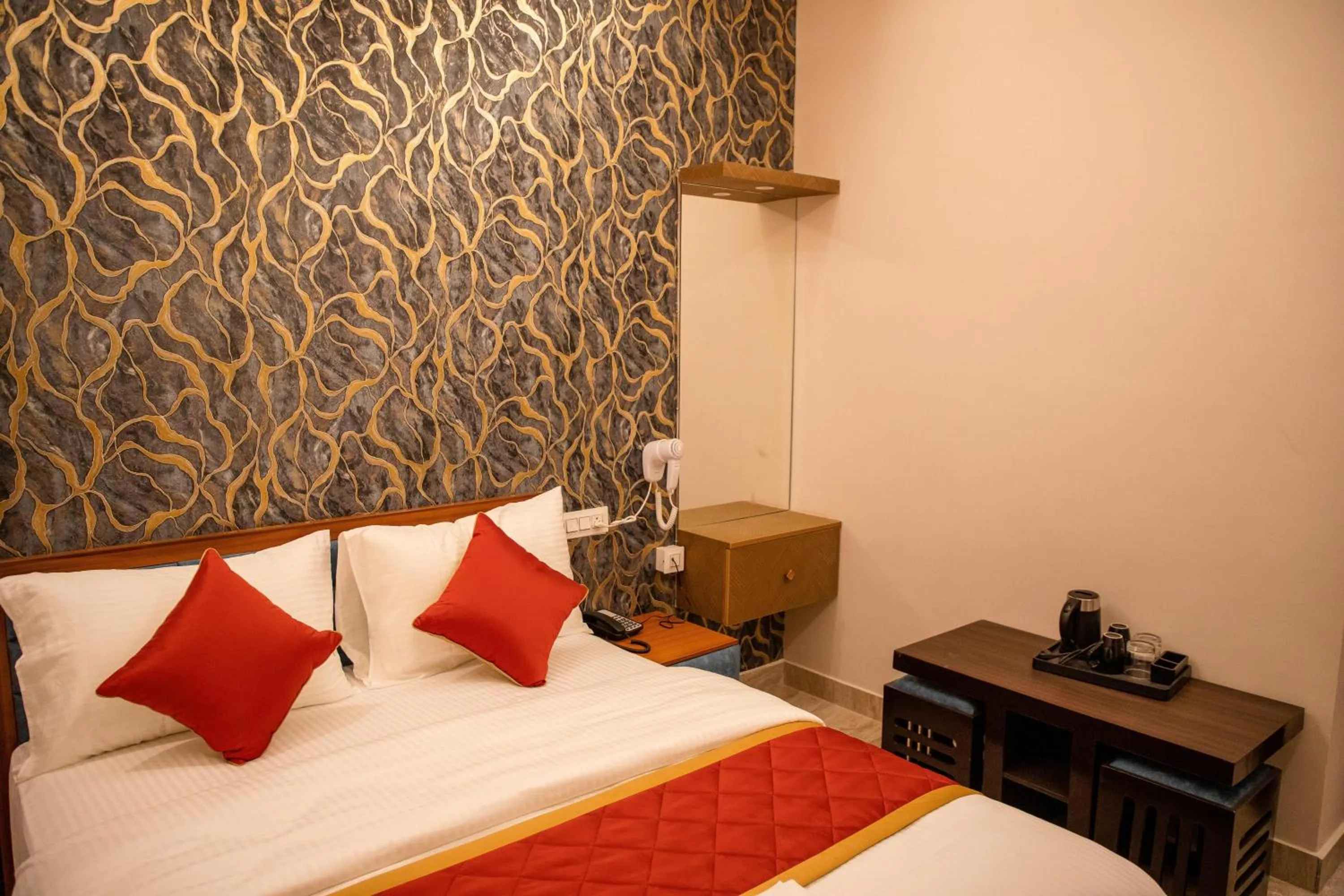 Bedroom, Bed in Serenity Stay Inn