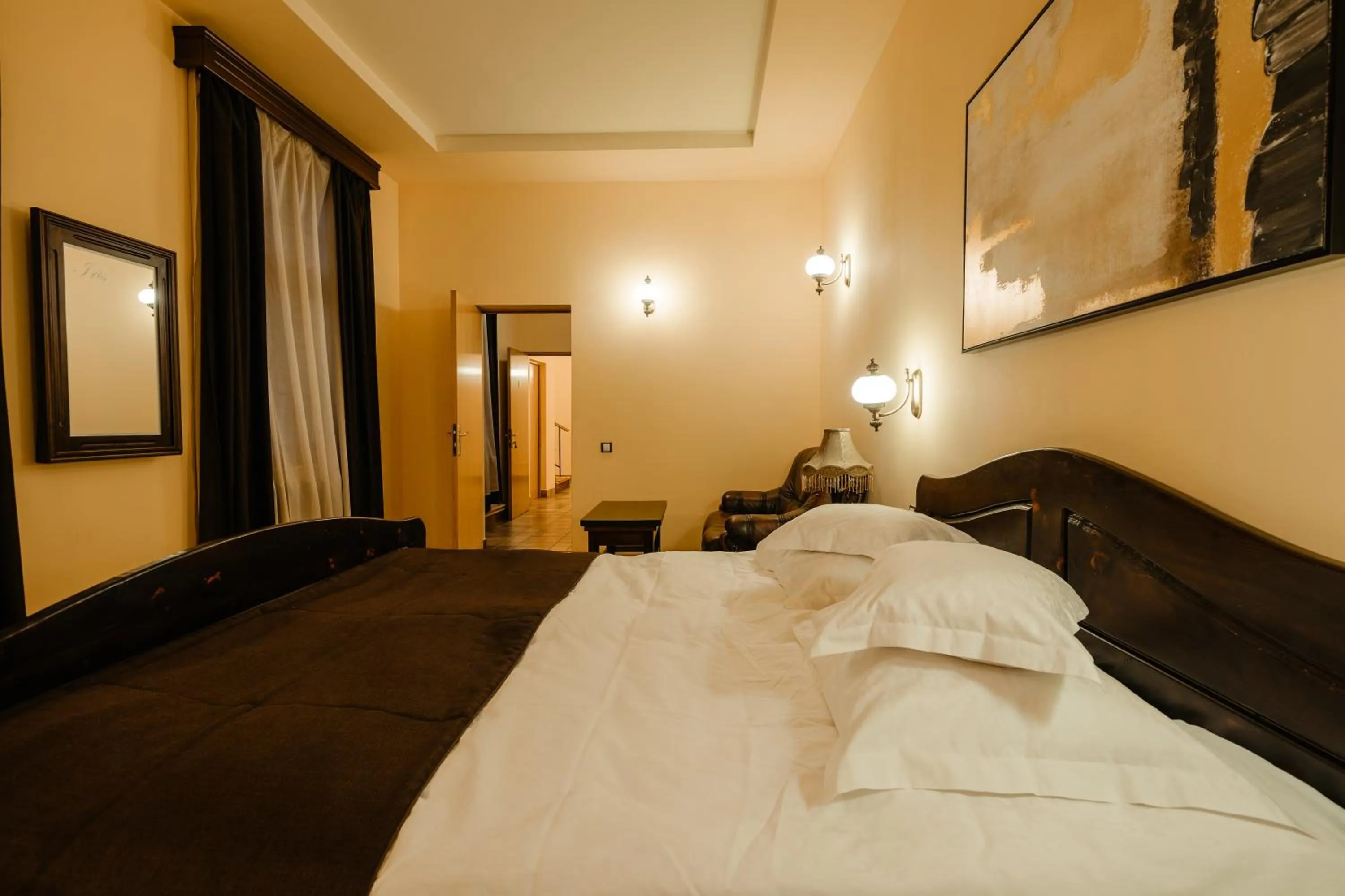 Bedroom, Bed in IRIS BOUTIQUE 4star - Vila Turistica - Centru Vatra Dornei - SELF CHECK-IN