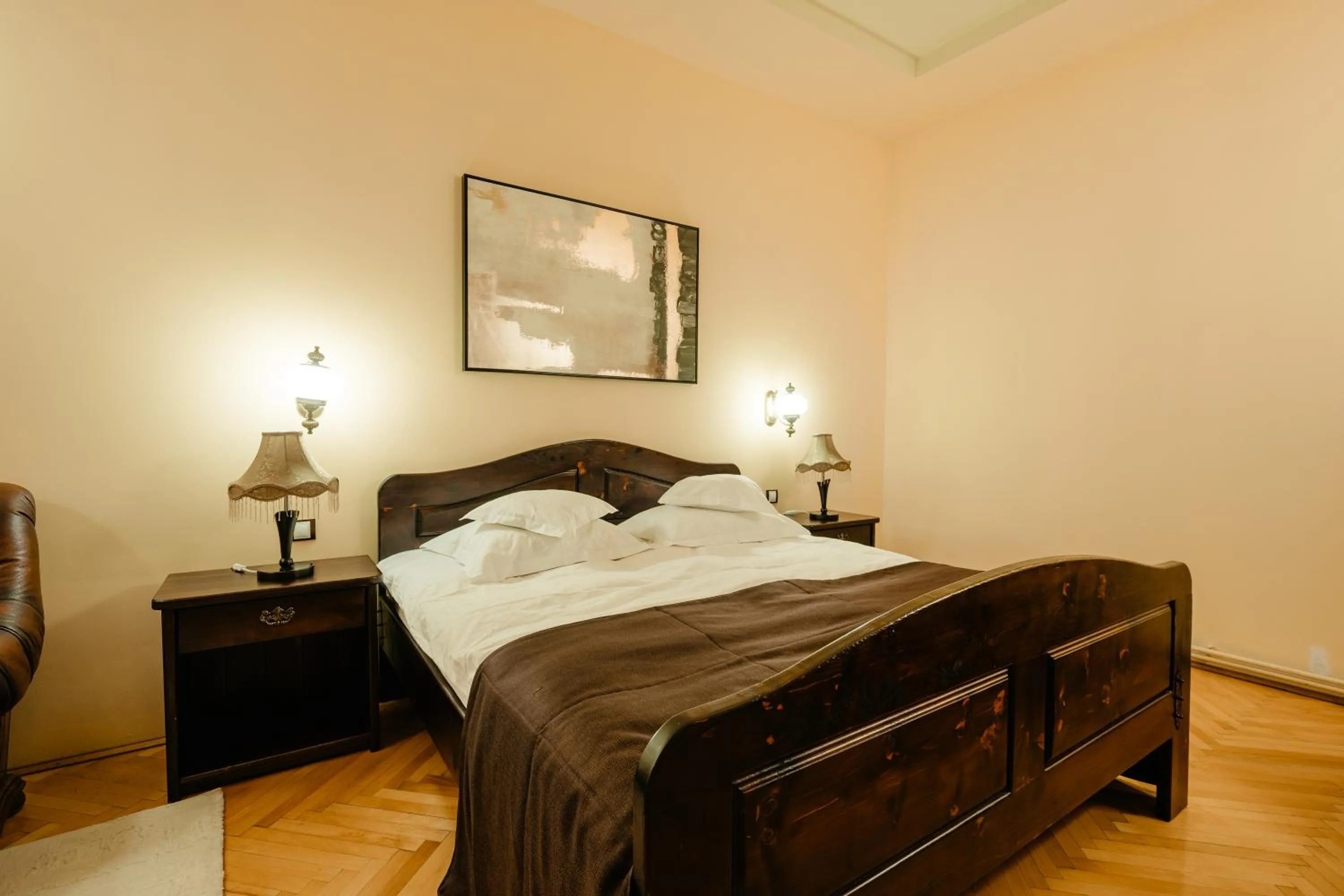 Bed in IRIS BOUTIQUE 4star - Vila Turistica - Centru Vatra Dornei - SELF CHECK-IN