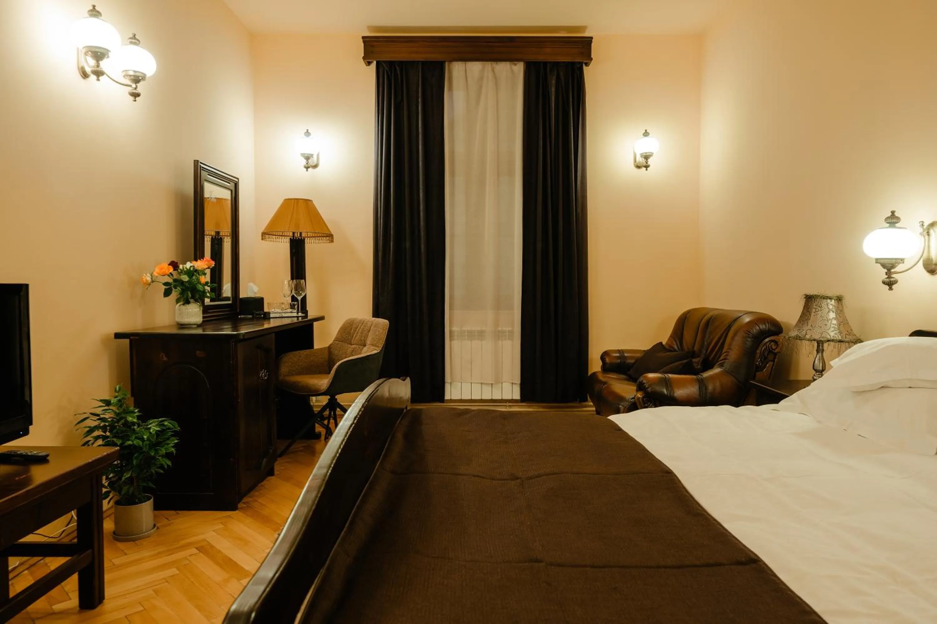 Bed in IRIS BOUTIQUE 4star - Vila Turistica - Centru Vatra Dornei - SELF CHECK-IN