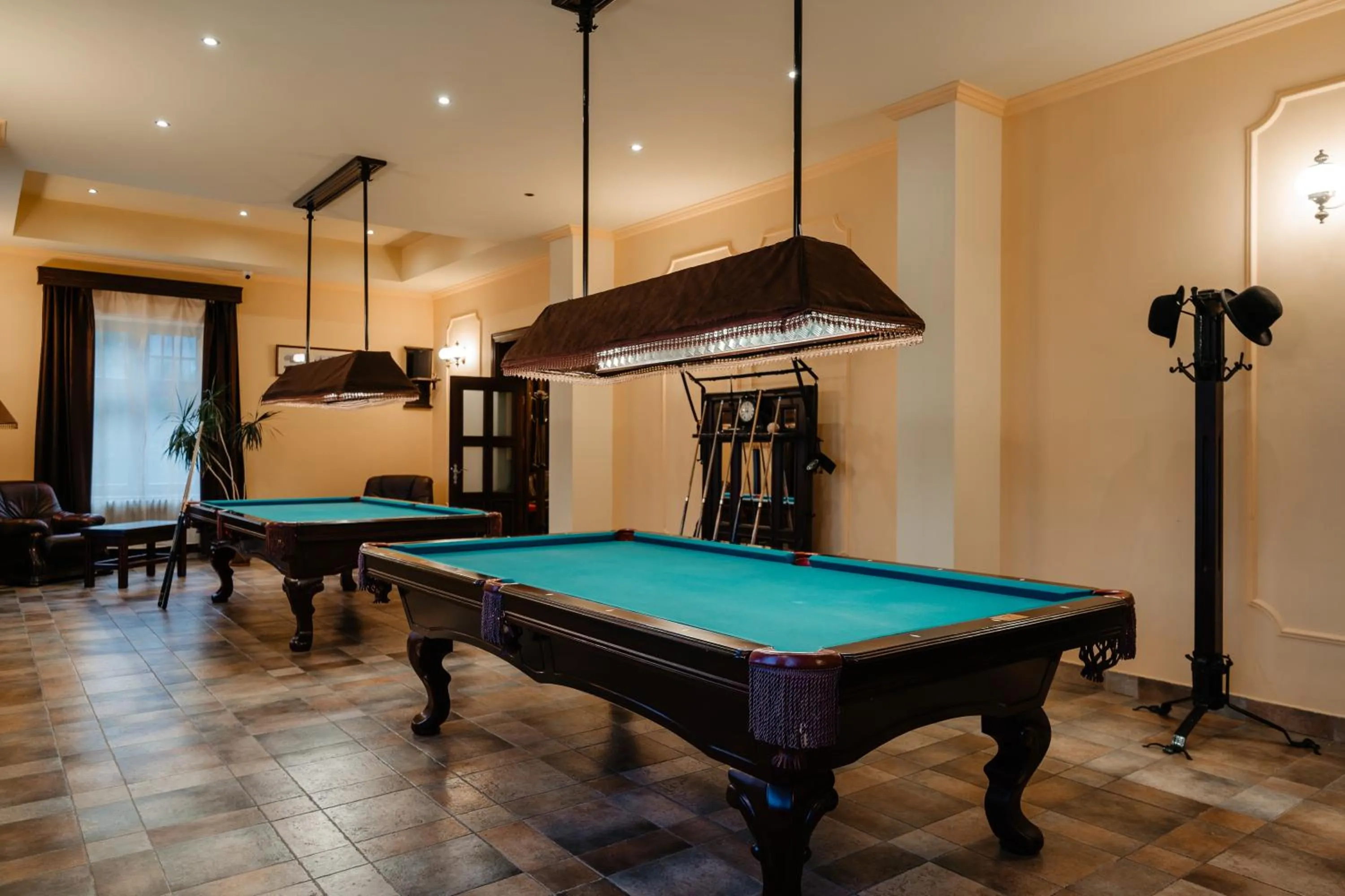 Restaurant/places to eat in IRIS BOUTIQUE 4star - Vila Turistica - Centru Vatra Dornei - SELF CHECK-IN