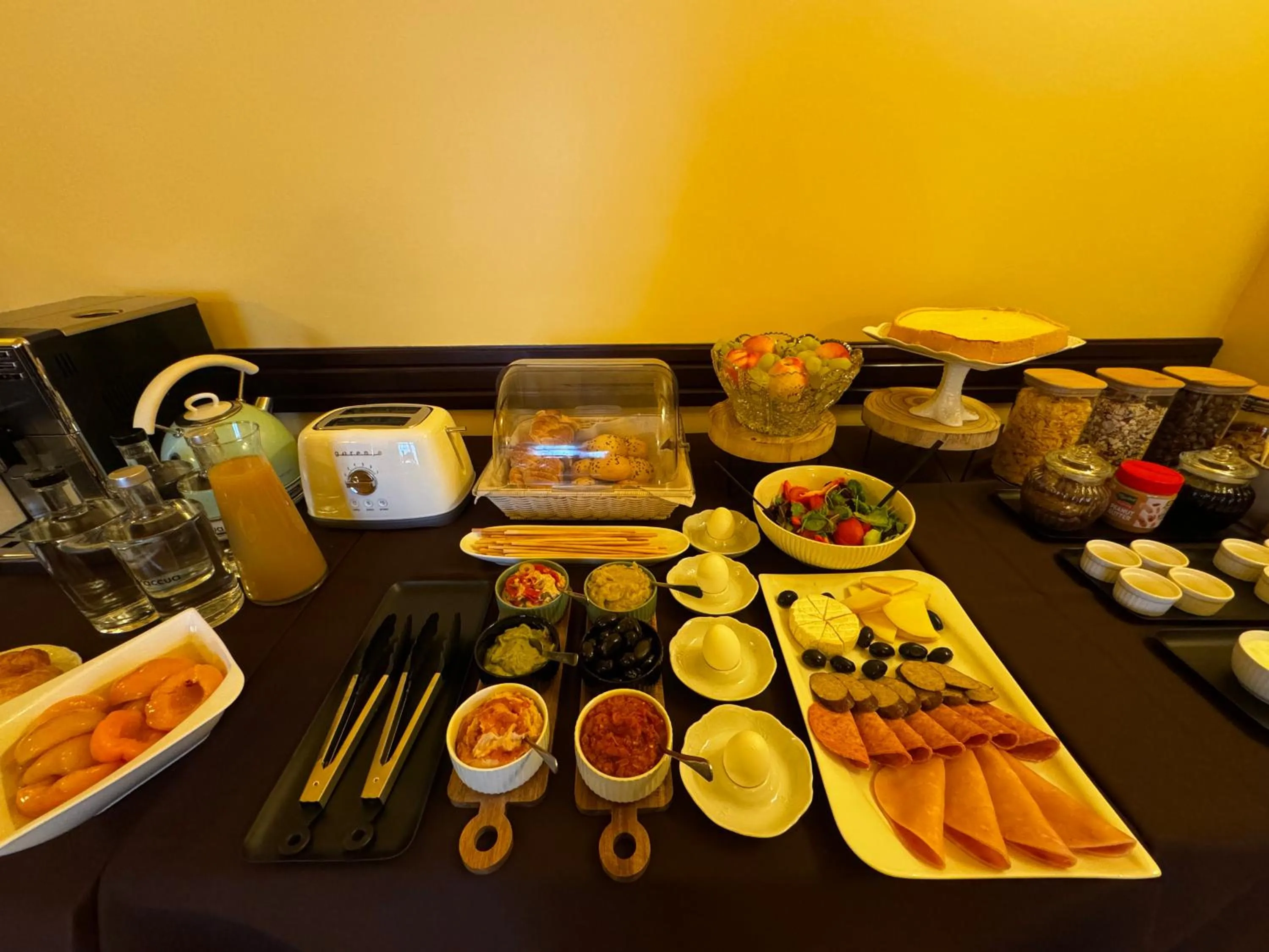Restaurant/places to eat in IRIS BOUTIQUE 4star - Vila Turistica - Centru Vatra Dornei - SELF CHECK-IN