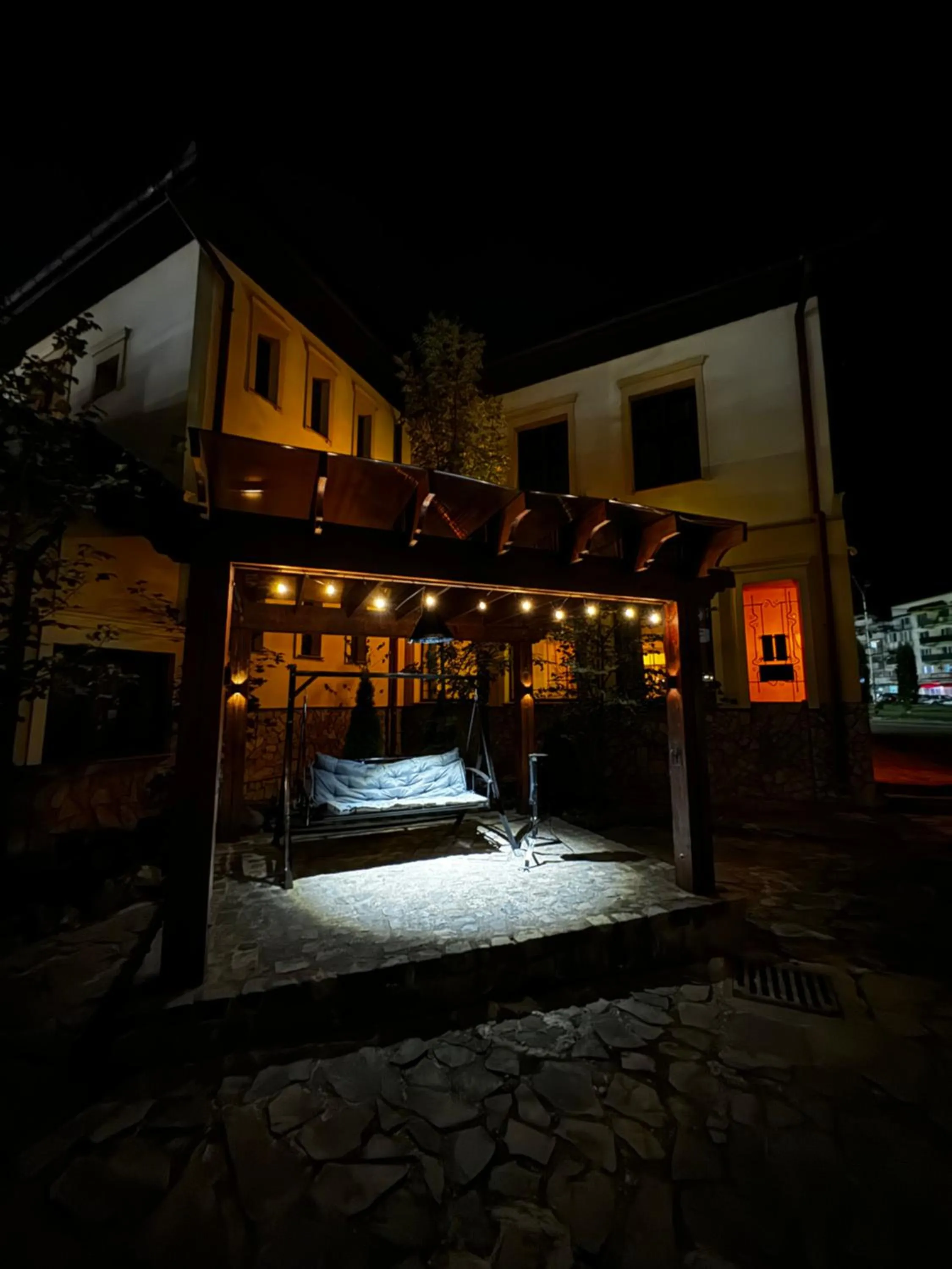 Inner courtyard view in IRIS BOUTIQUE 4star - Vila Turistica - Centru Vatra Dornei - SELF CHECK-IN