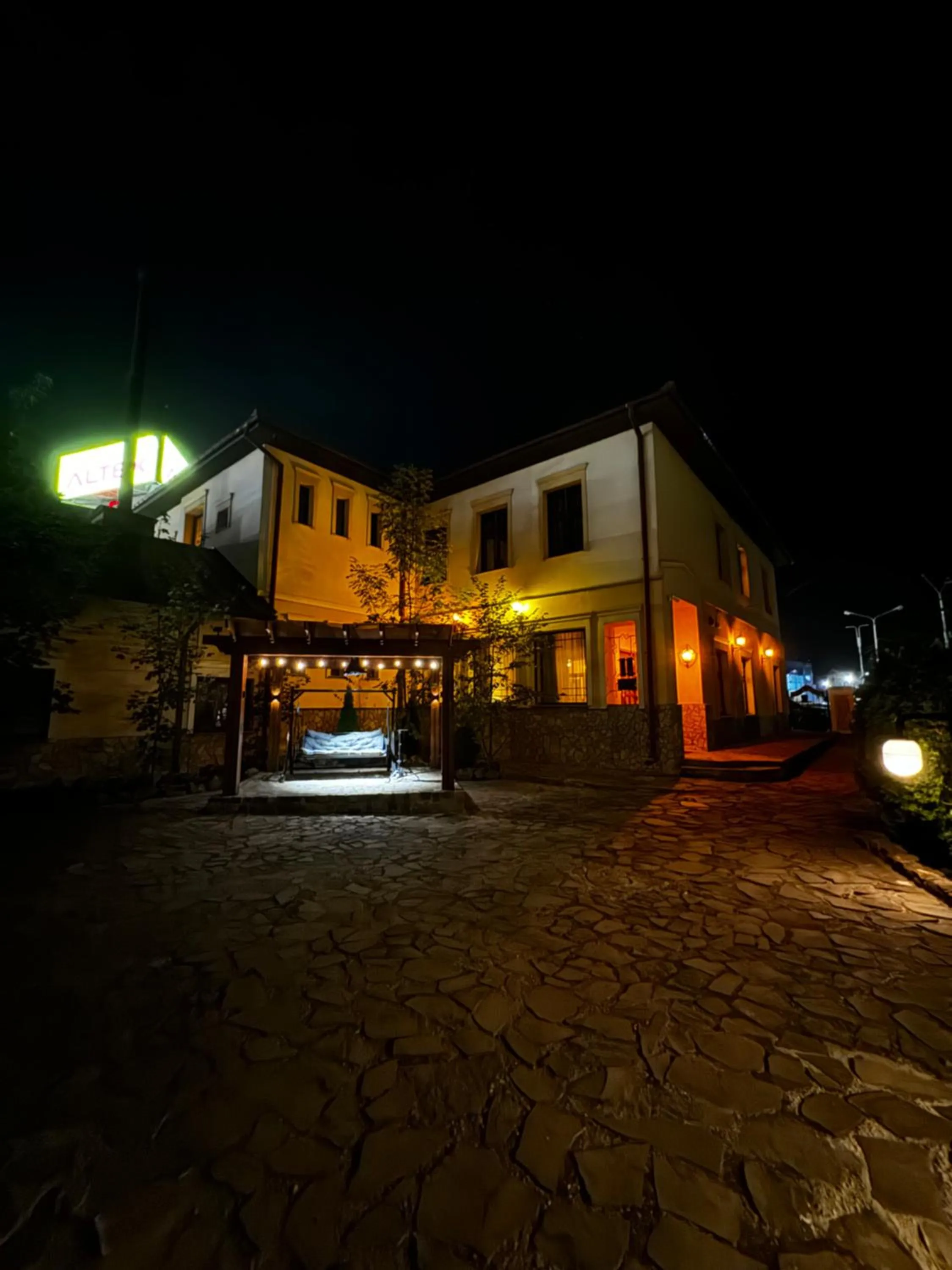 Property building in IRIS BOUTIQUE 4star - Vila Turistica - Centru Vatra Dornei - SELF CHECK-IN