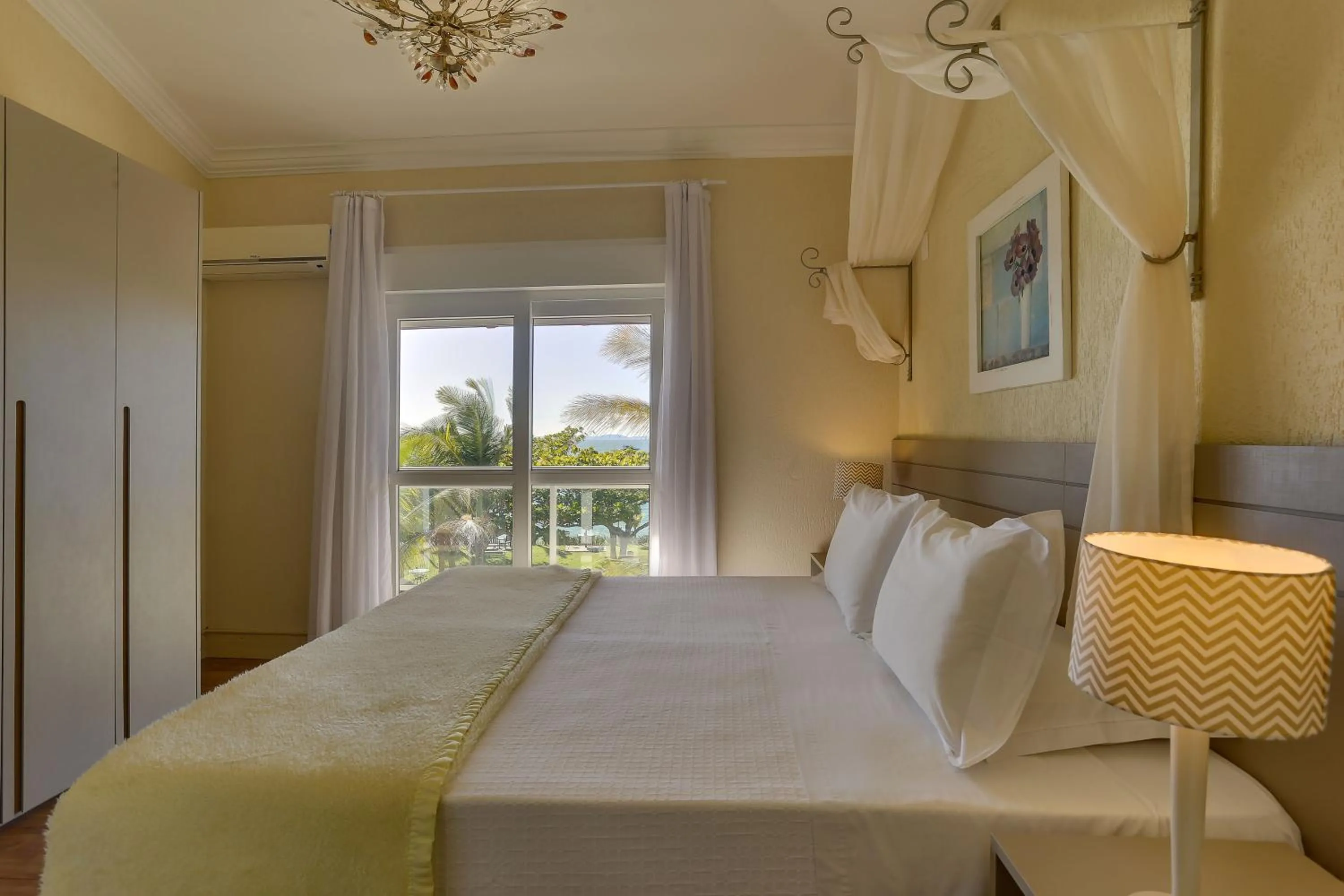 Bedroom, Bed in Villas Jurerê Residences