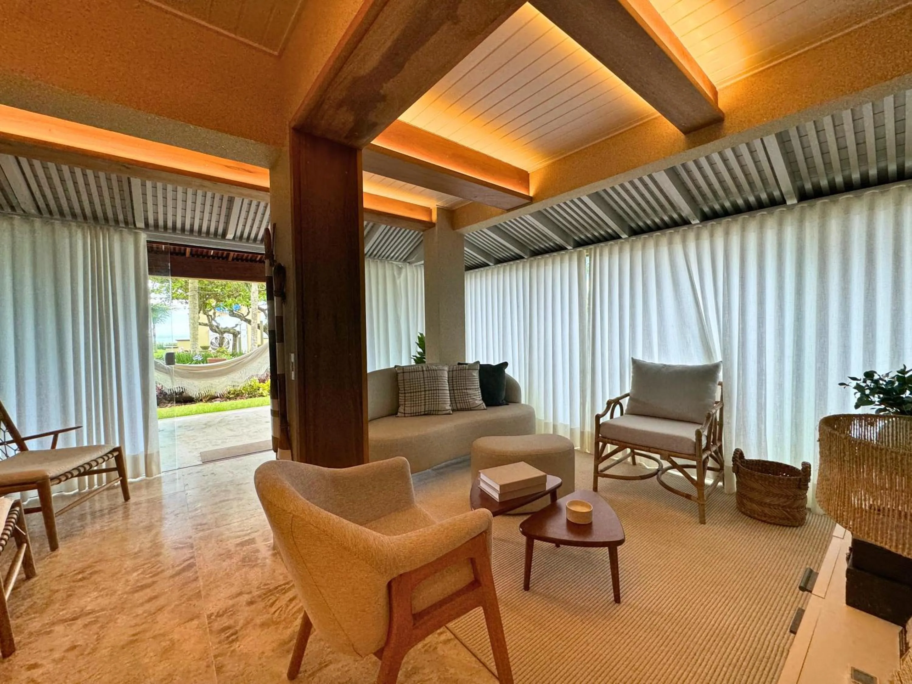 TV and multimedia in Villas Jurerê Residences