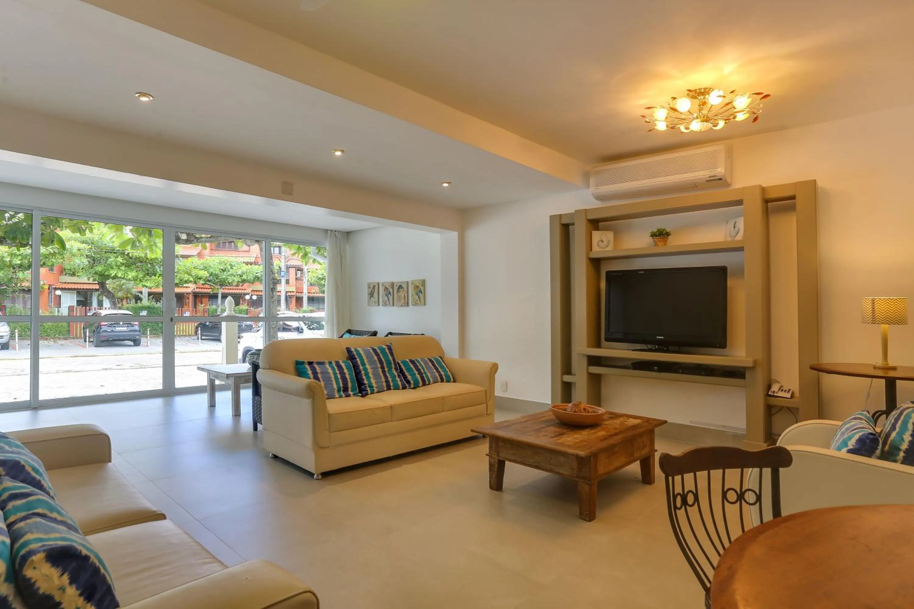 Living room in Villas Jurerê Residences