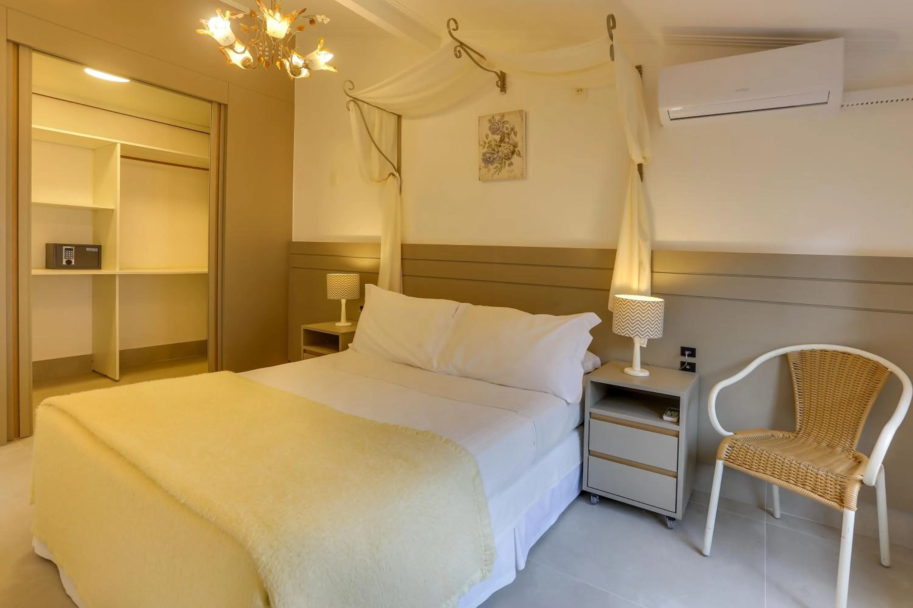 Bedroom, Bed in Villas Jurerê Residences