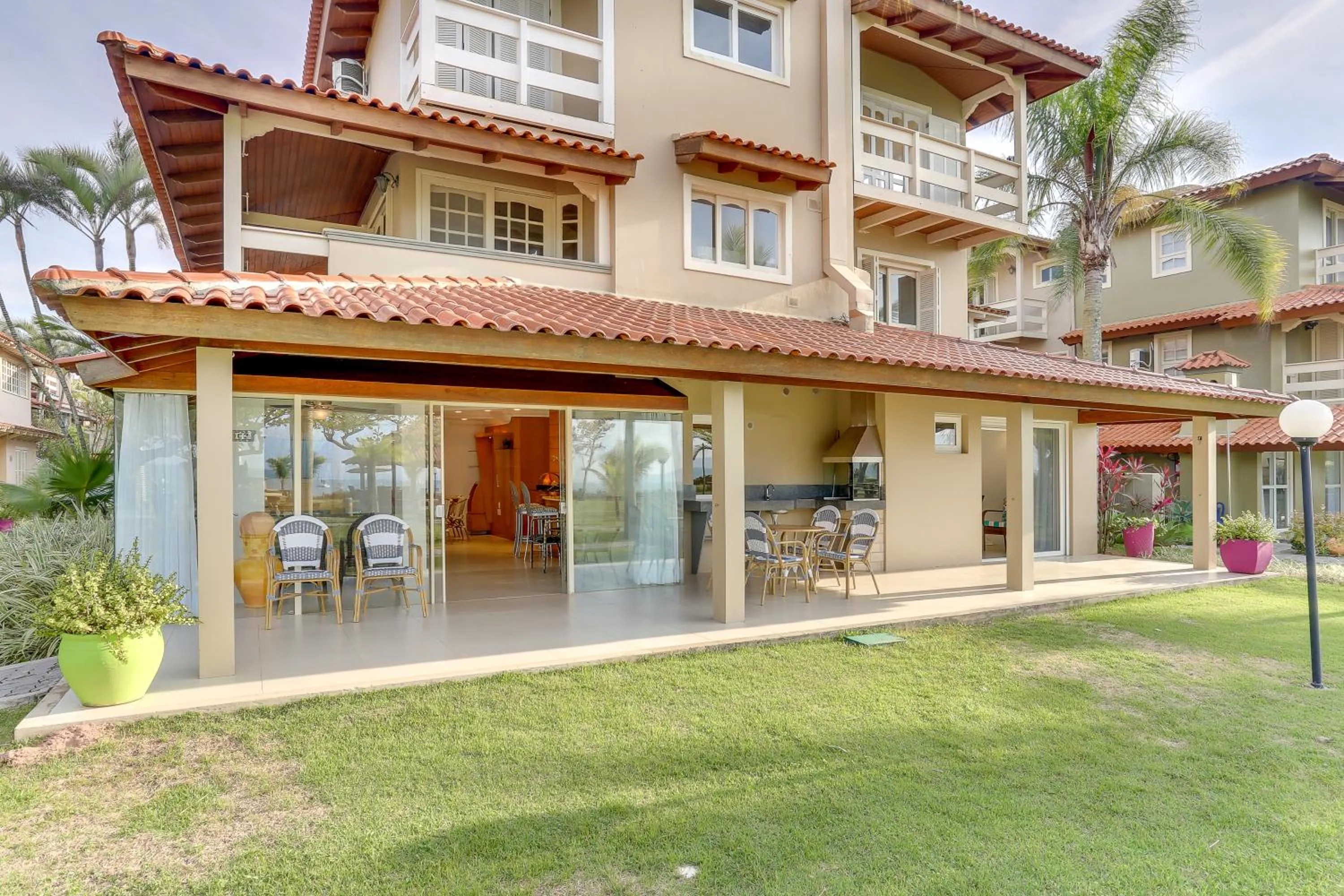 Facade/entrance in Villas Jurerê Residences