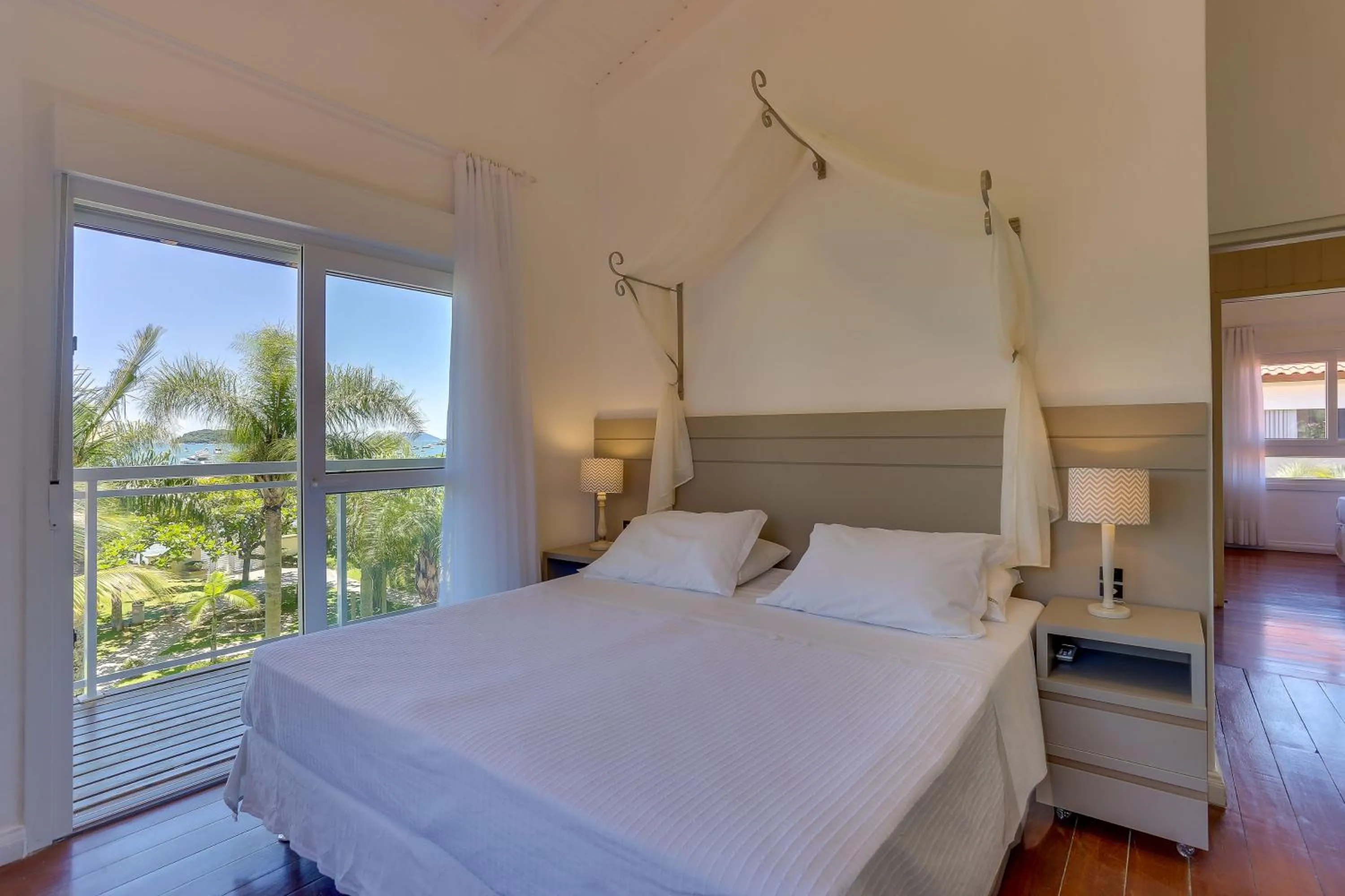 Bedroom, Bed in Villas Jurerê Residences