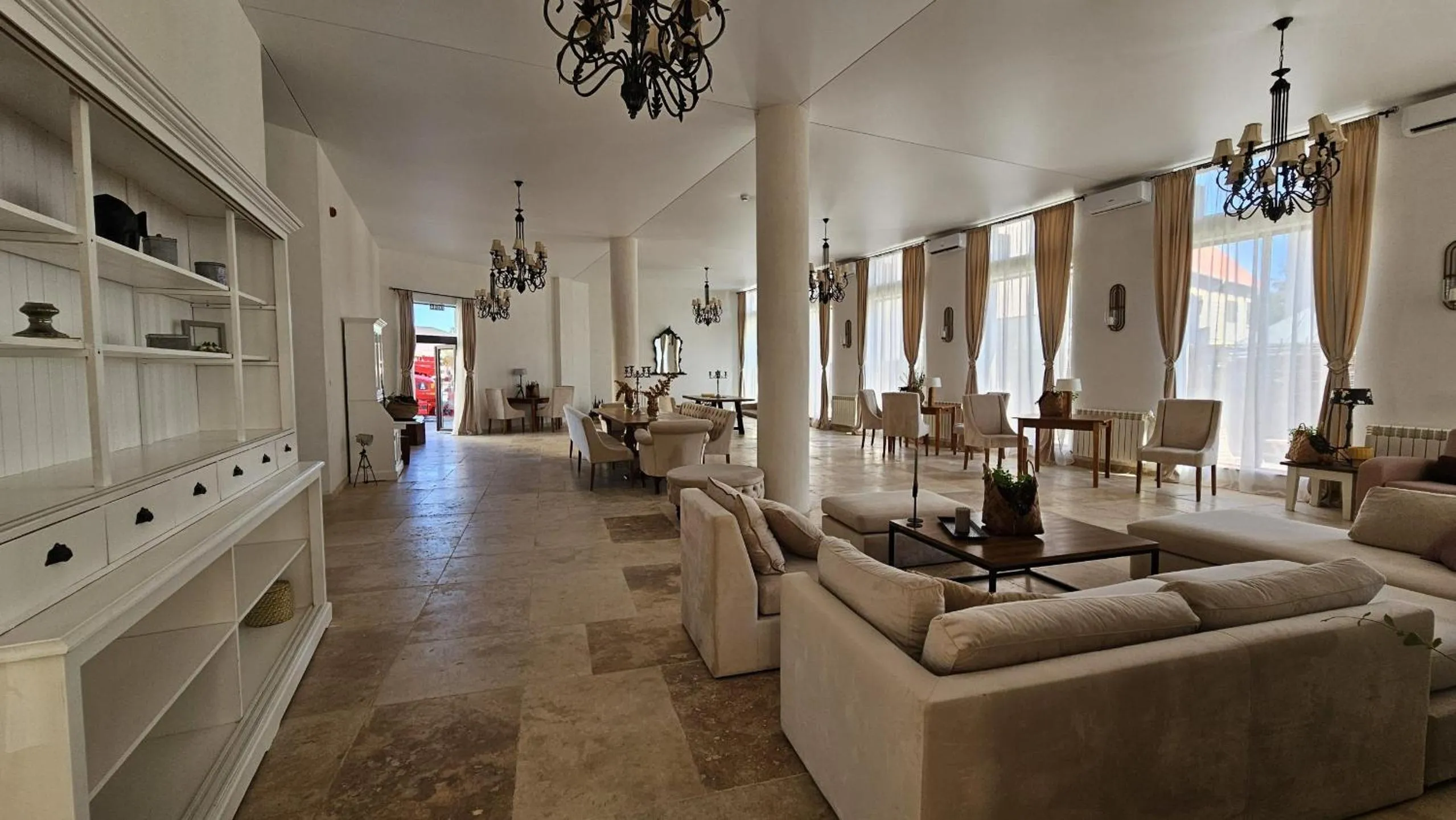 Hotel Aria Suites