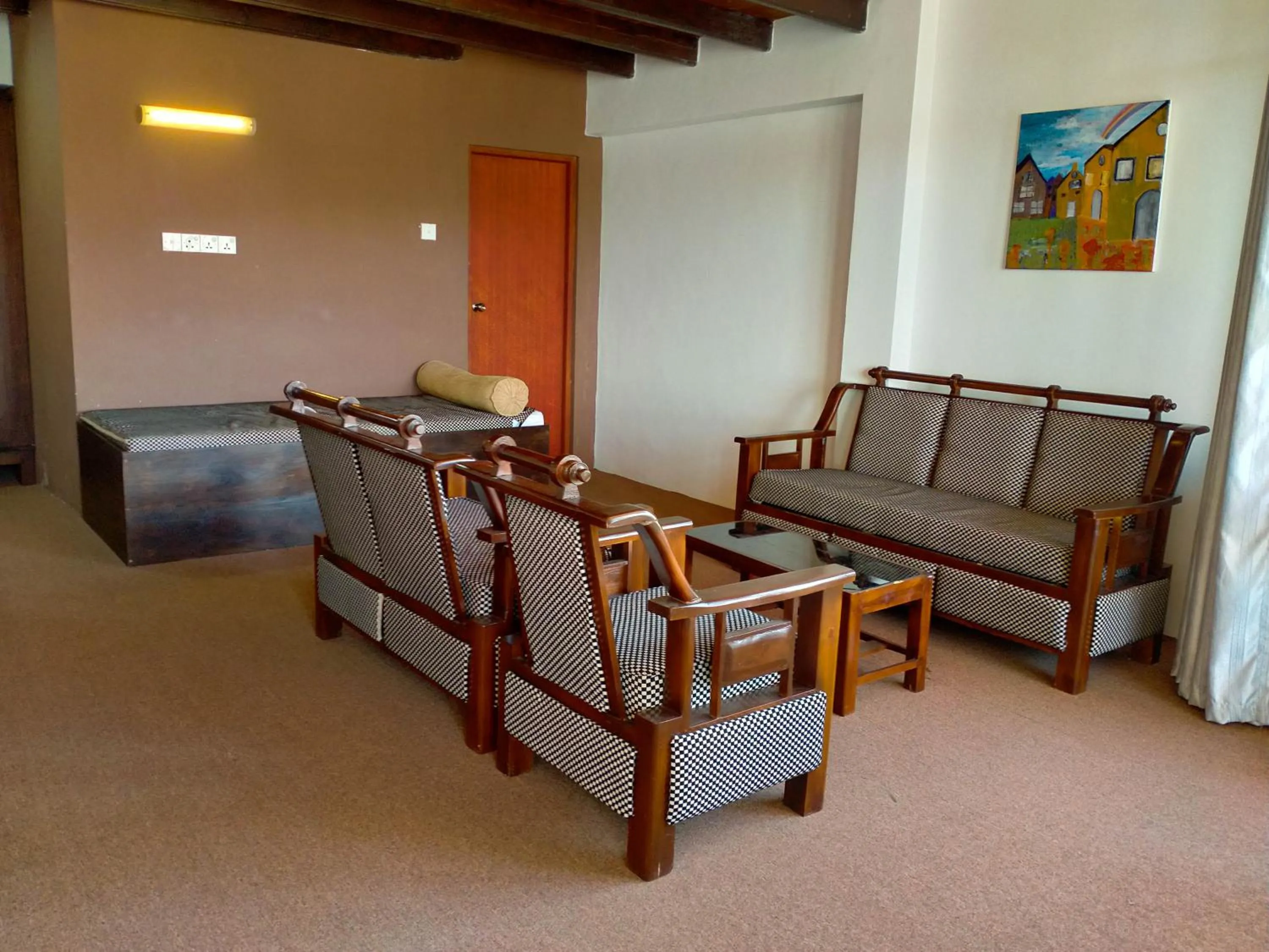 Seating area in MANUDI Glenfallsedge Rest