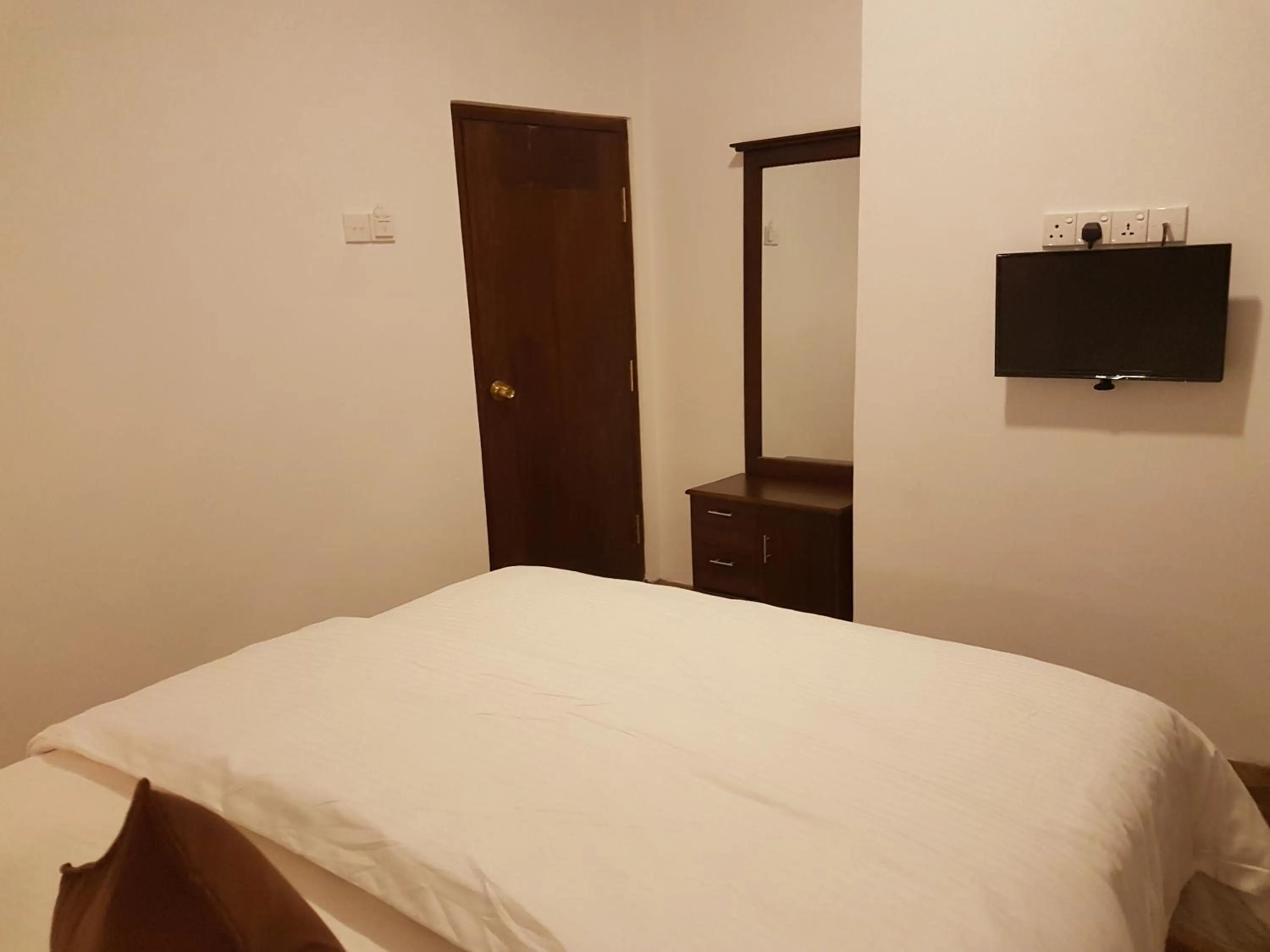 Photo of the whole room, Bed in MANUDI Glenfallsedge Rest