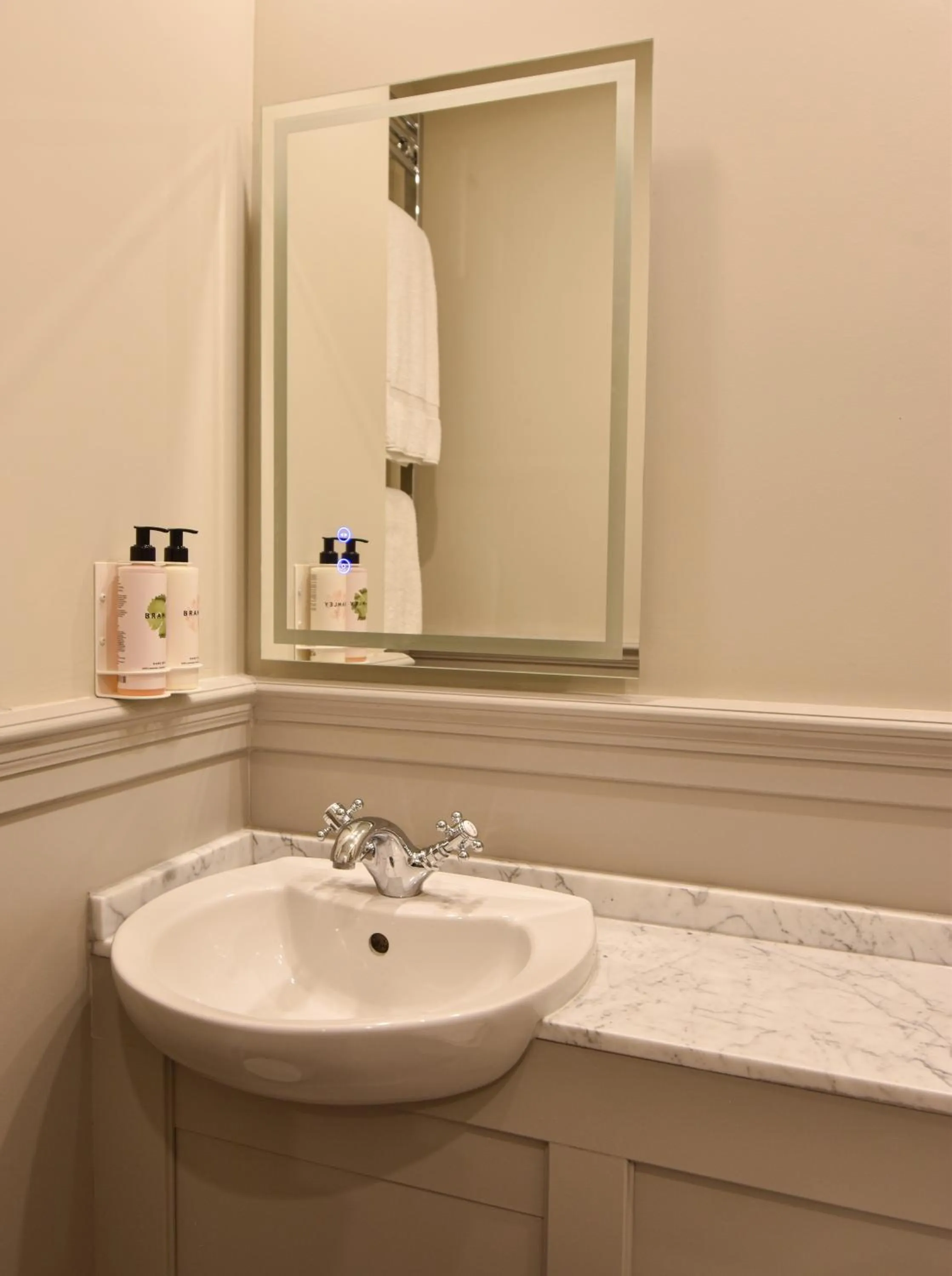 Bathroom in Yorkshire Grey Pub & Rooms