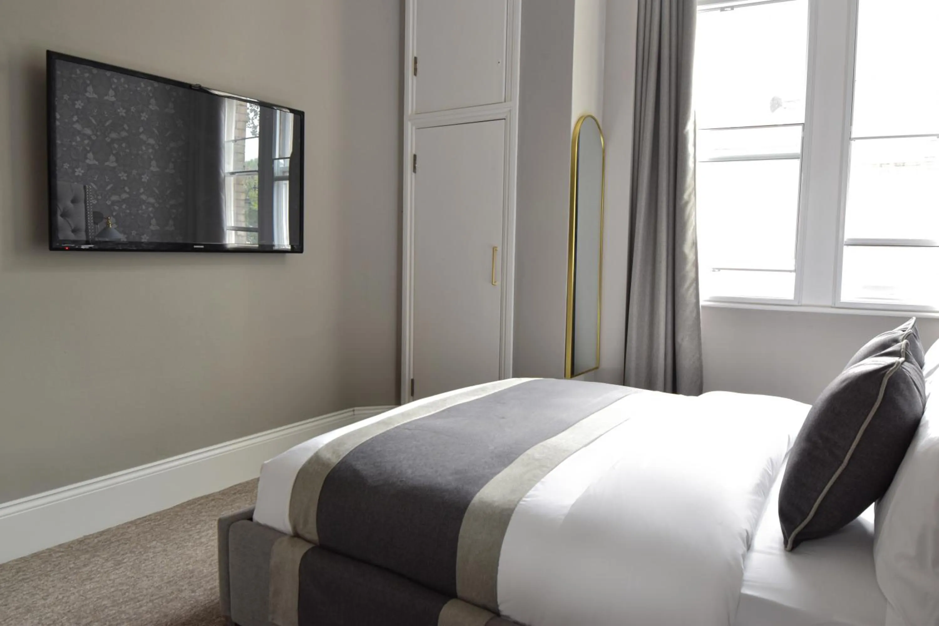 TV and multimedia, Bed in Yorkshire Grey Pub & Rooms