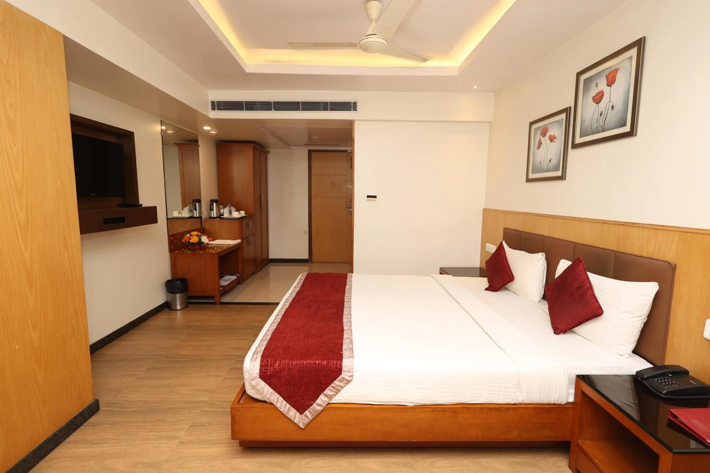 Photo of the whole room, Bed in Akash Inn
