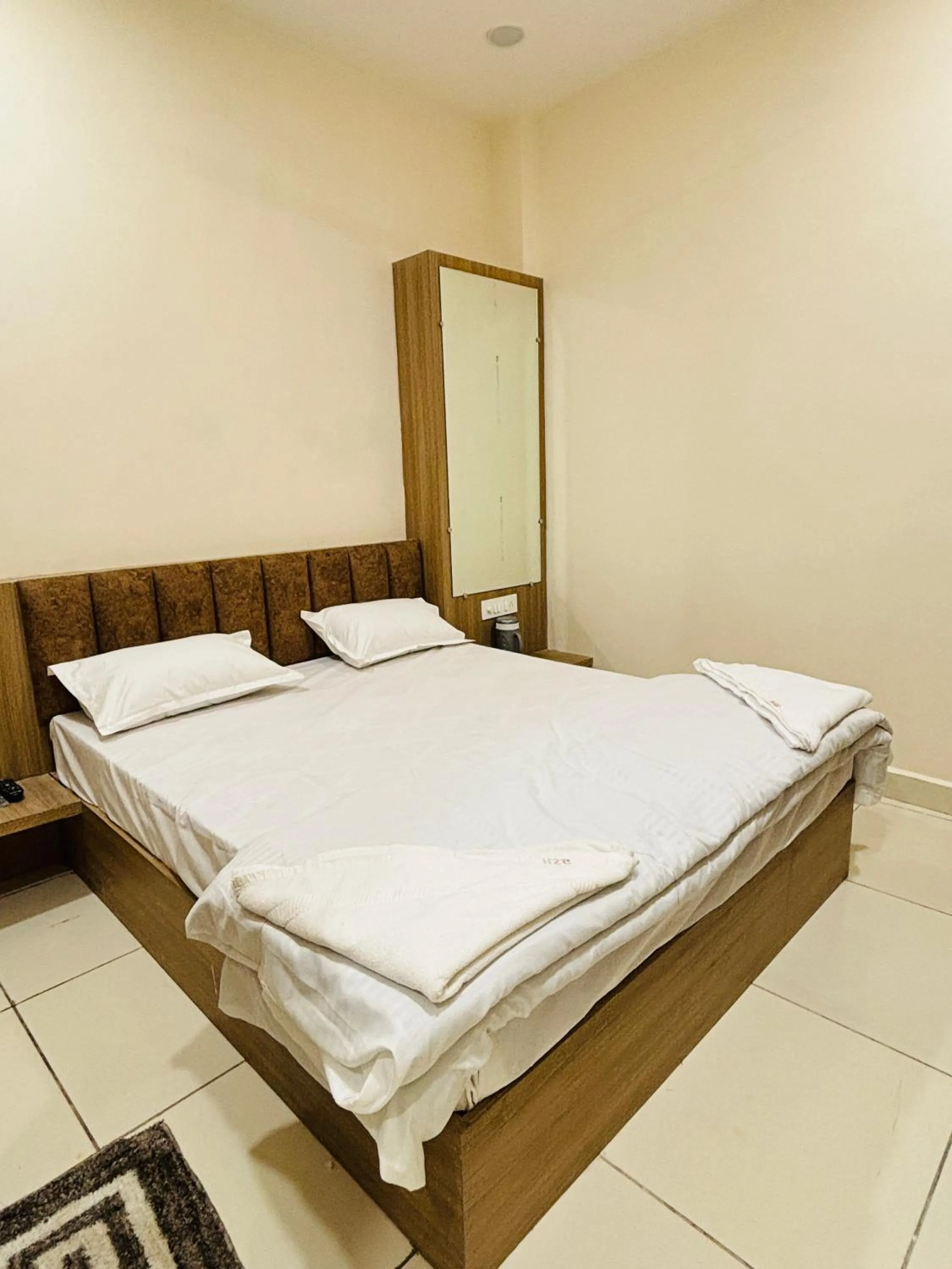 Family, Bed in Hotel Shreegopal