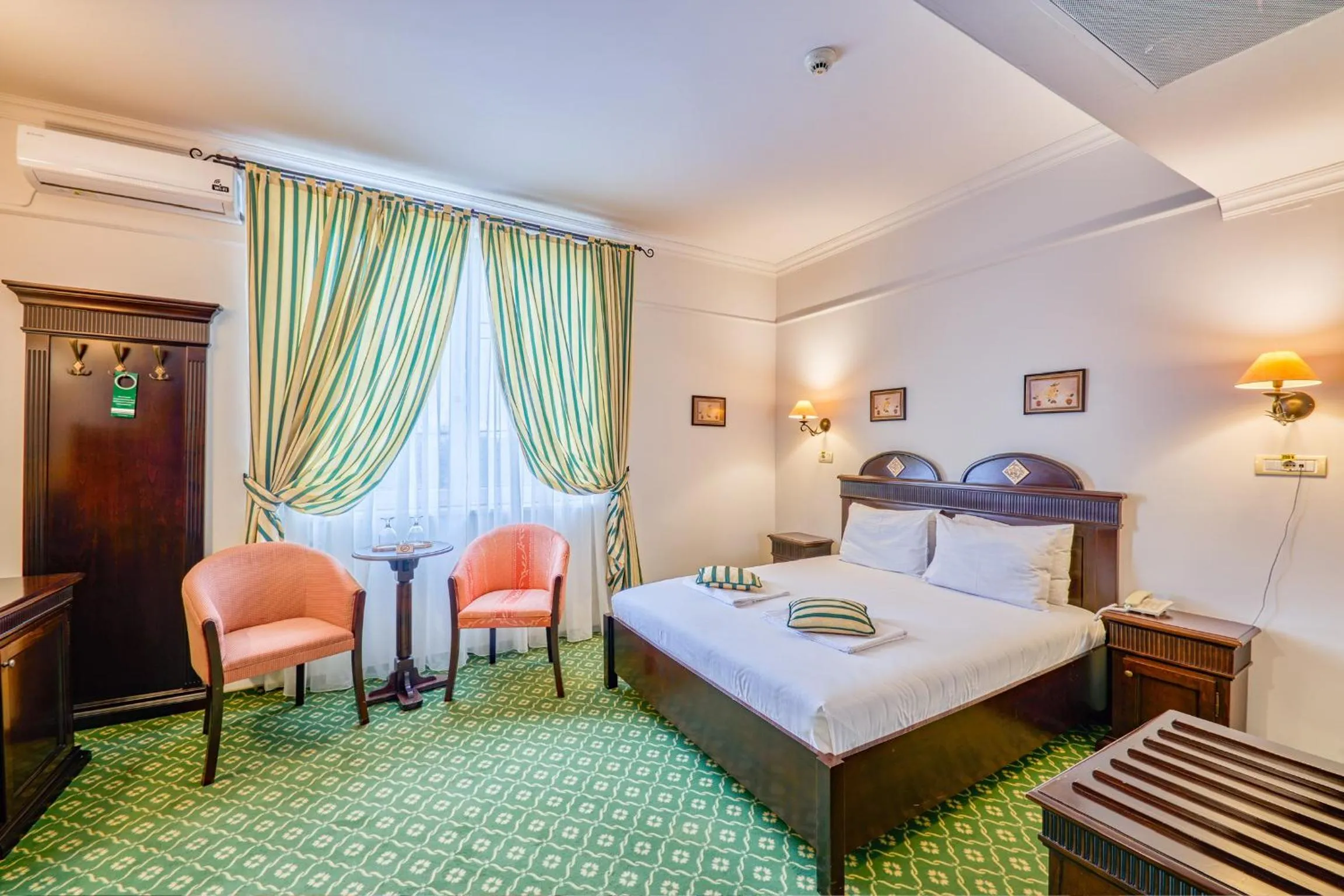 Bed in Hotel Classico Timisoara