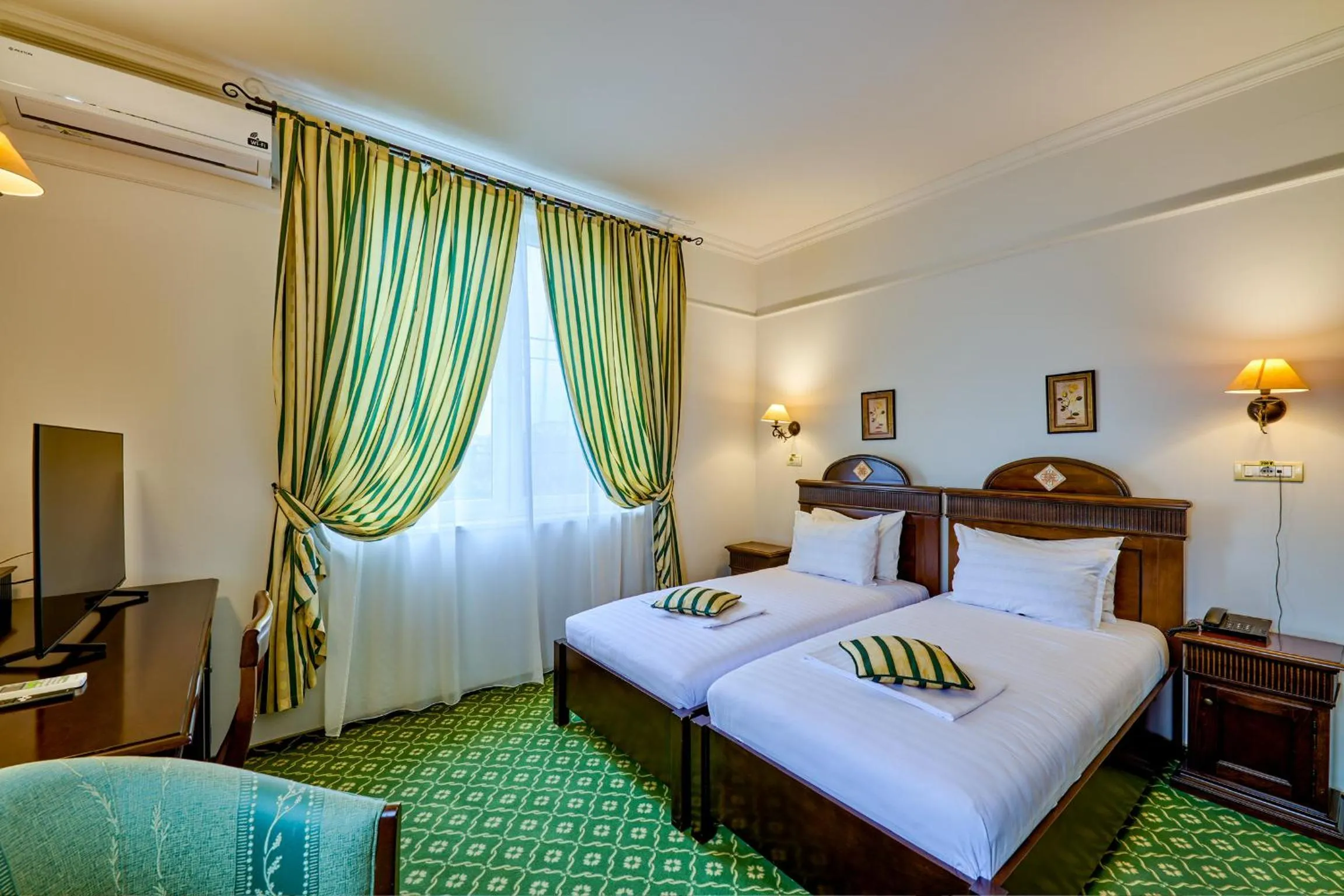 Bed in Hotel Classico Timisoara