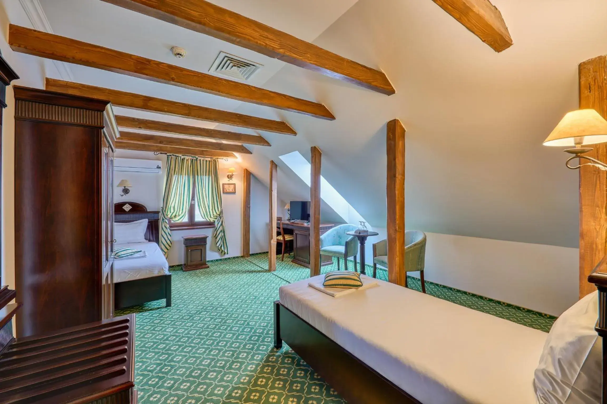 Twin Room - single occupancy in Hotel Classico Timisoara Twin Room - single occupancy in Hotel Classico Timisoara