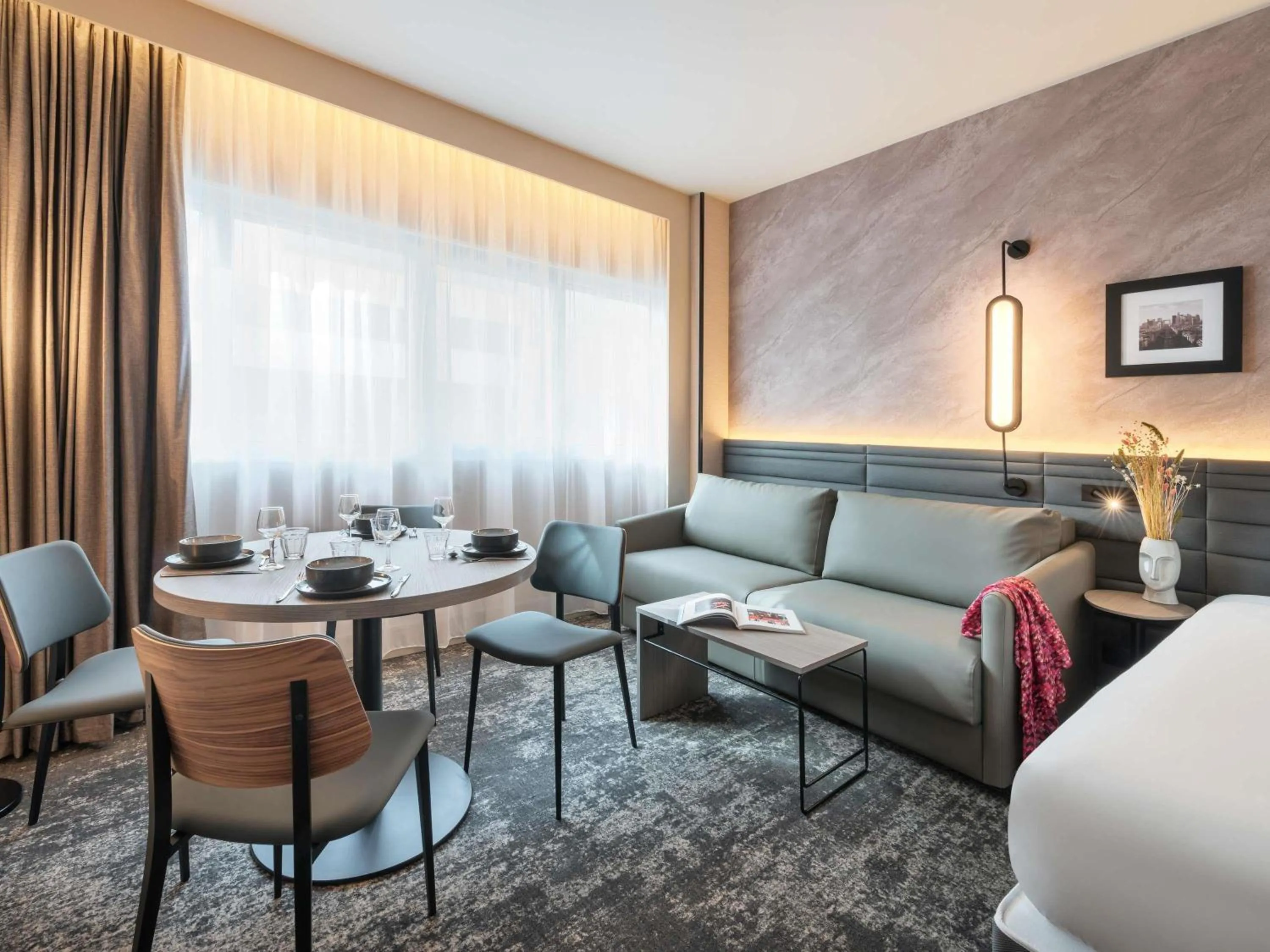 Bedroom in Novotel Paris La Défense Nanterre