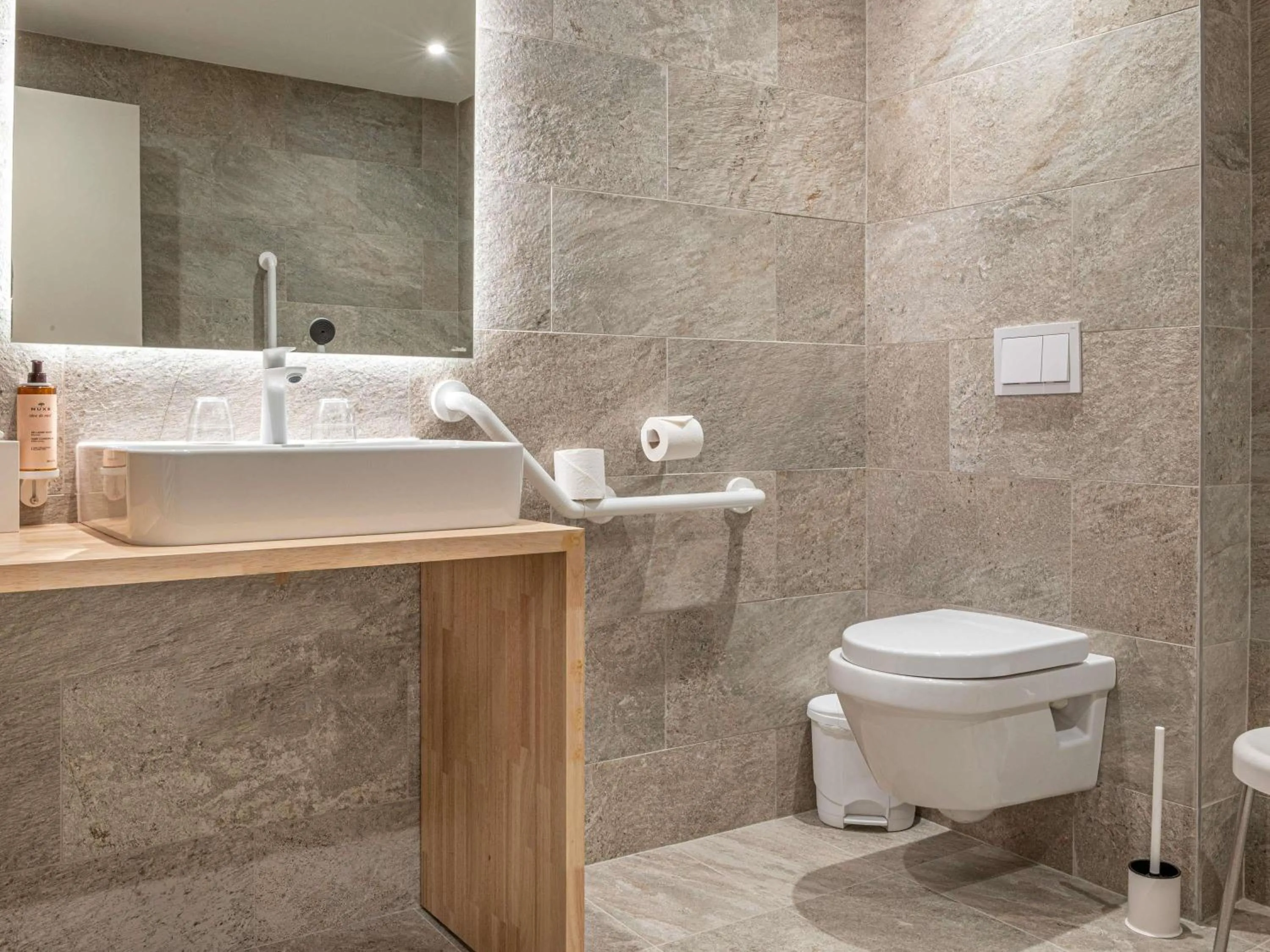 Bedroom in Mercure Ax Les Thermes