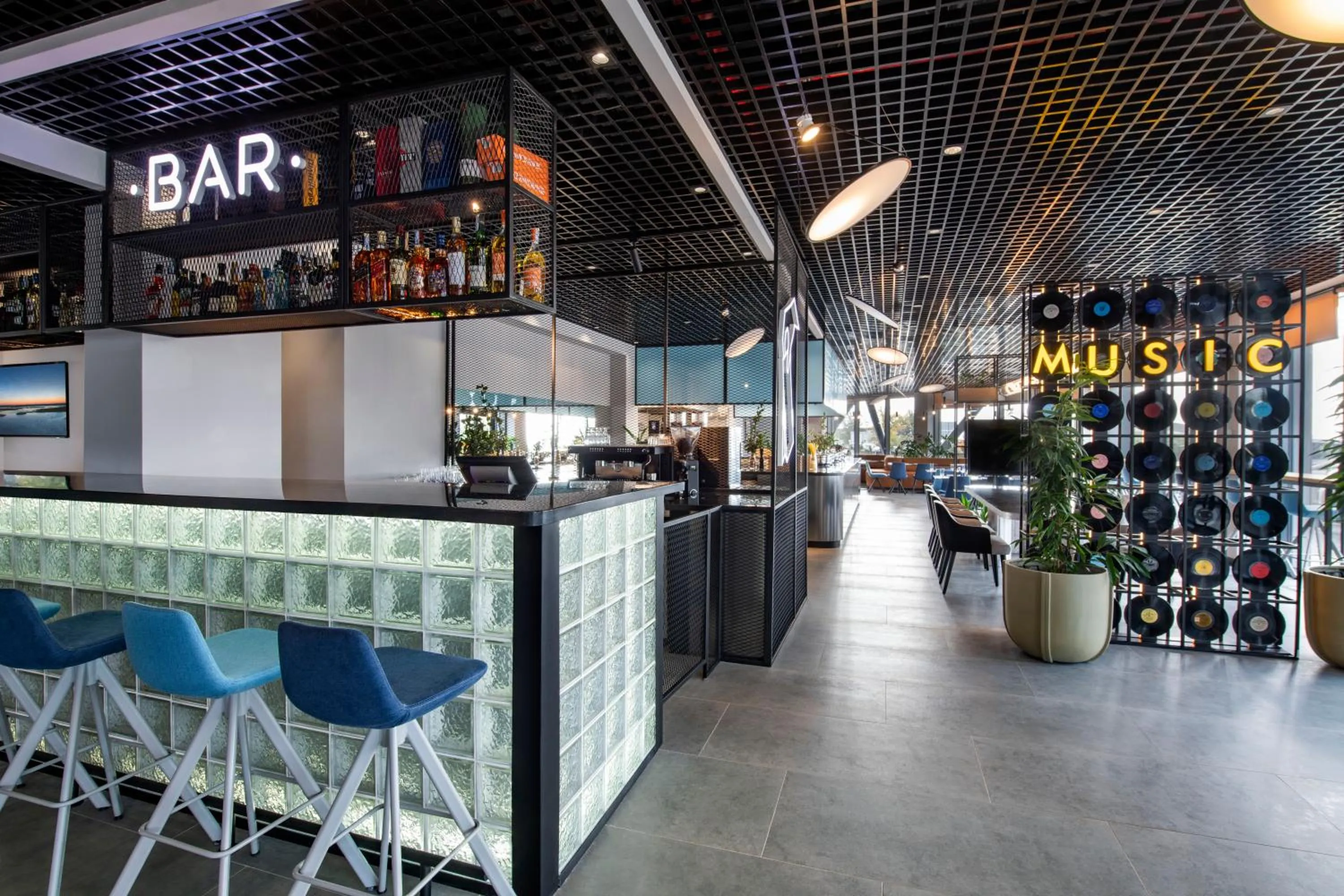 Restaurant/places to eat in ibis Tbilisi Airport