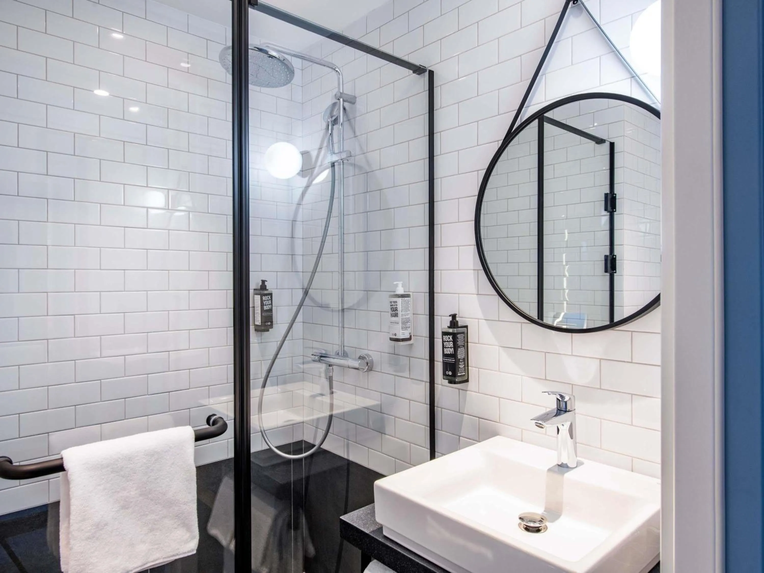 Bedroom in ibis Tbilisi Airport