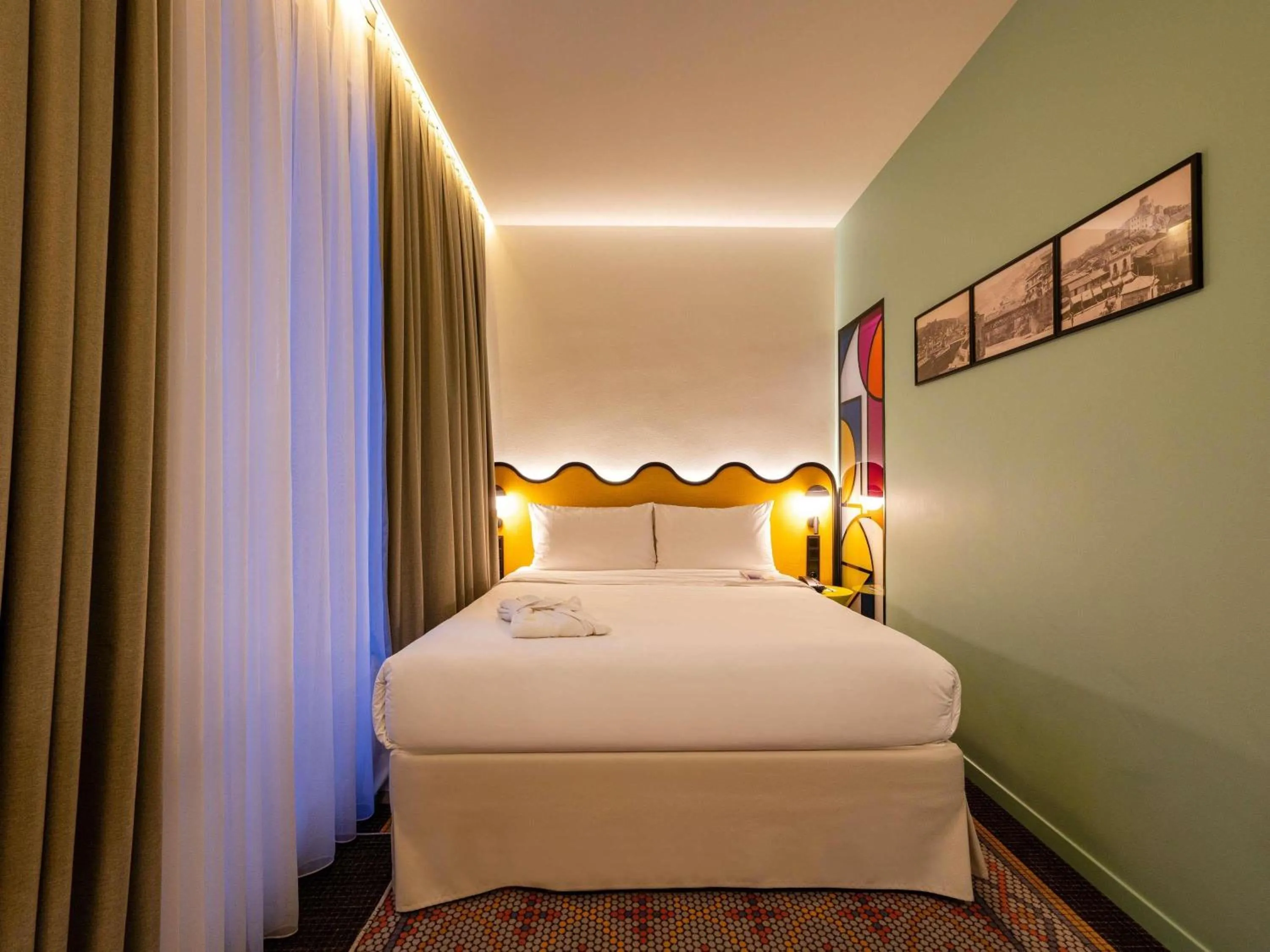 Bedroom, Bed in ibis Styles Old Tbilisi