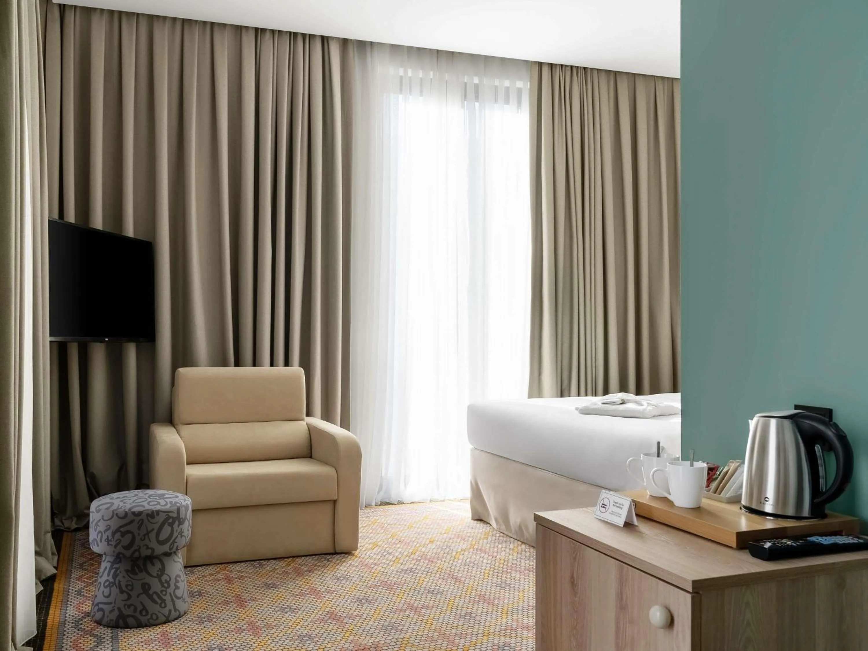 Bedroom in ibis Styles Old Tbilisi