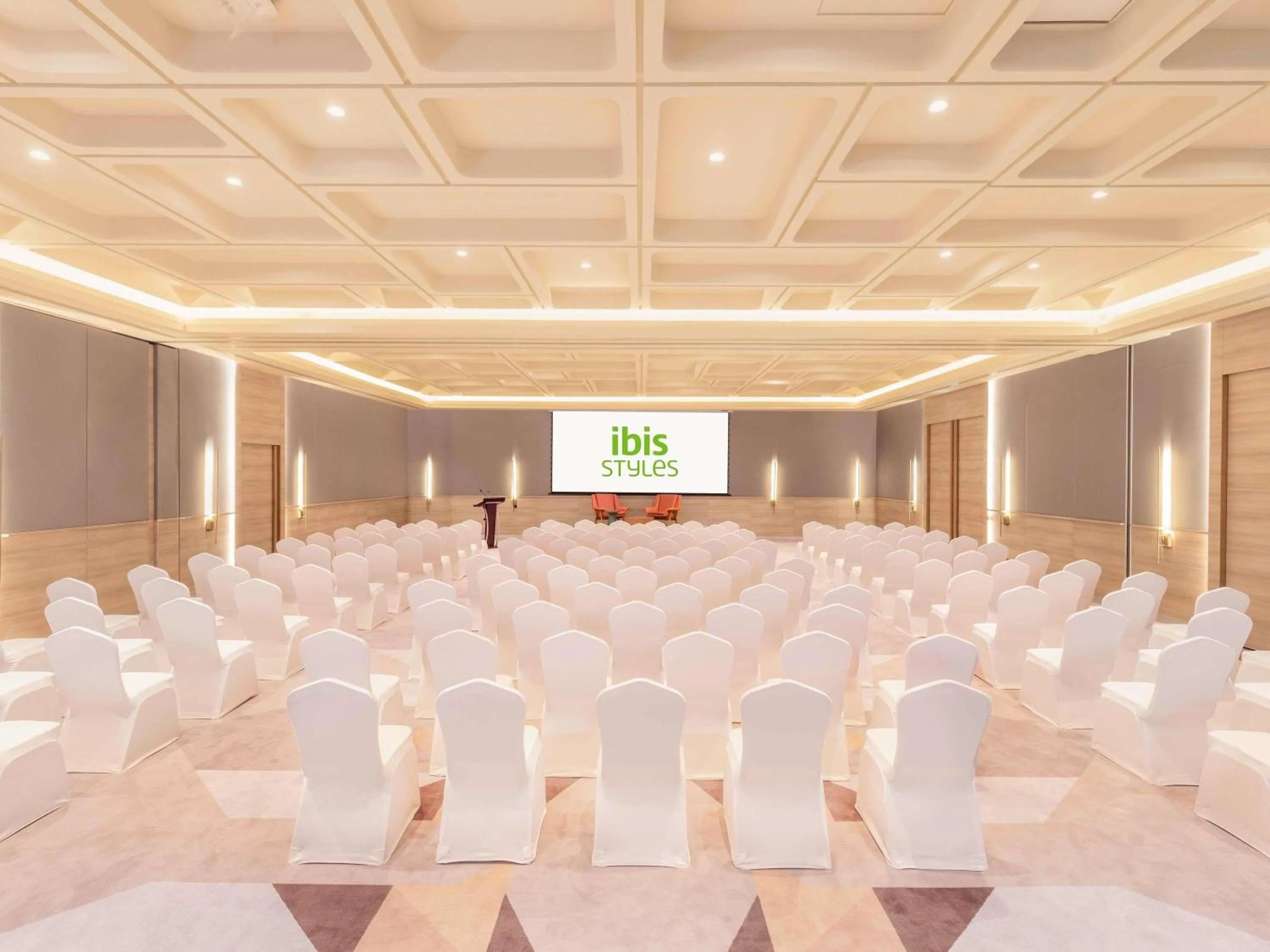Meeting/conference room in ibis Styles Mysuru