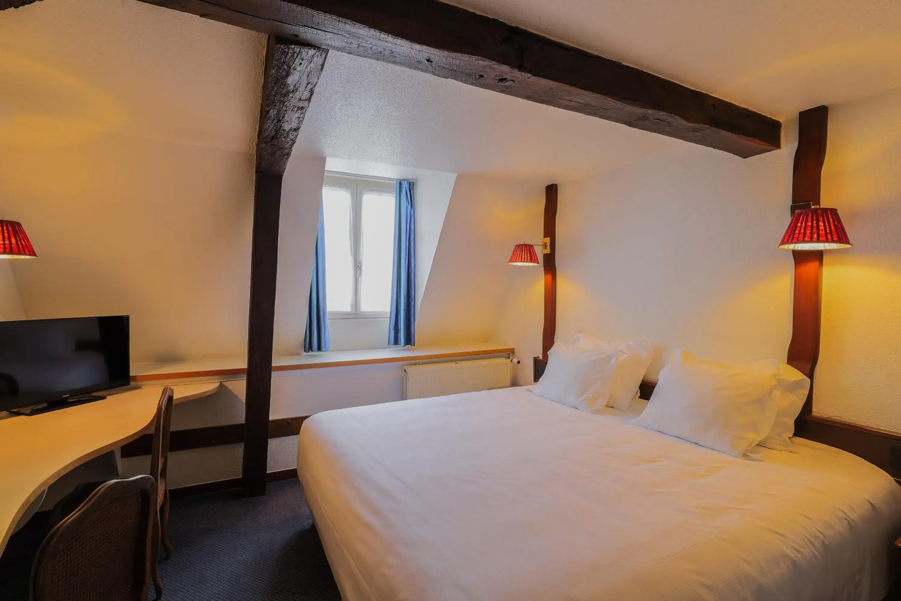 Bedroom, Bed in Hôtel Les Trois Luppars Bedroom, Bed in Hôtel Les Trois Luppars