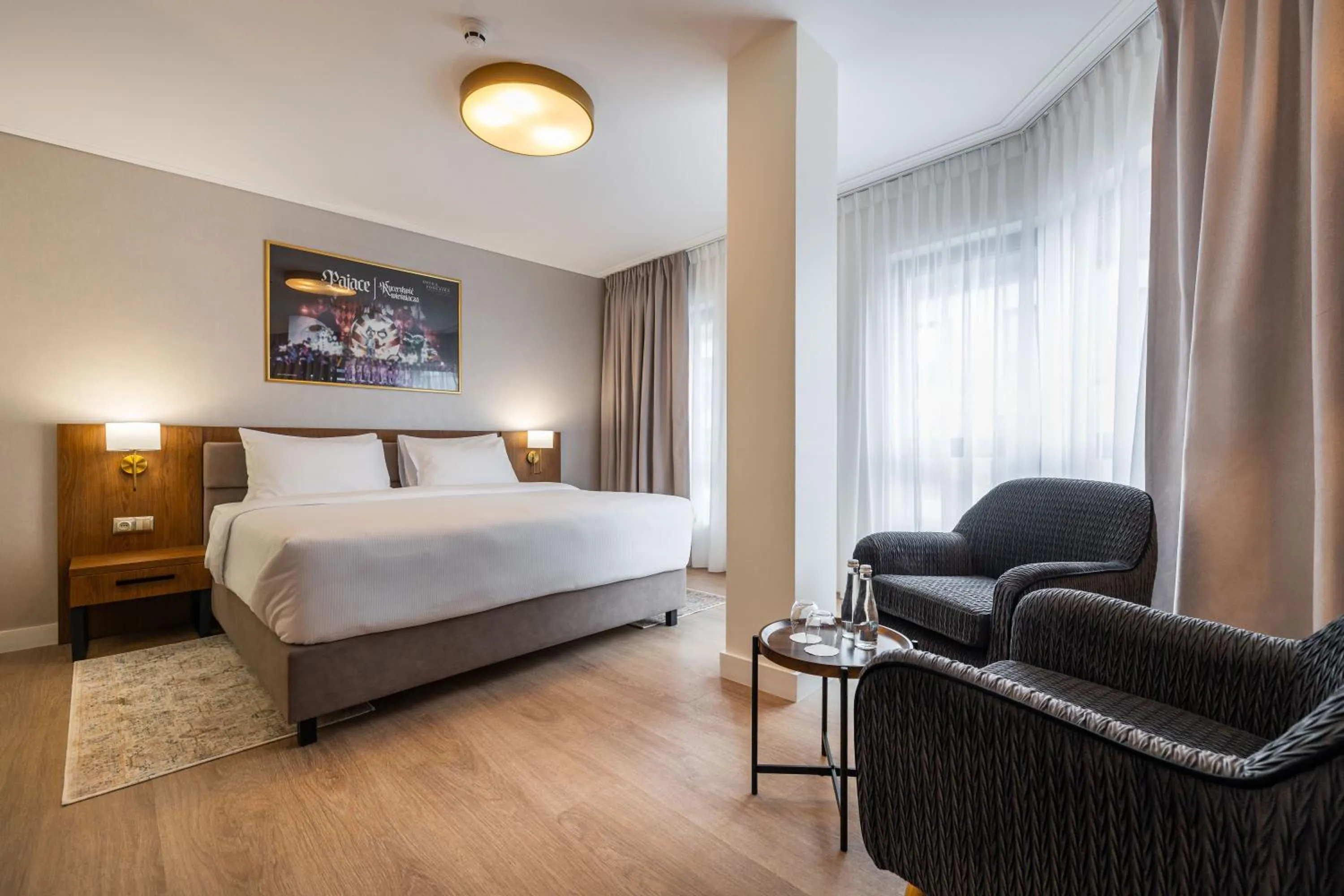 Bedroom, Bed in Hotel Opera