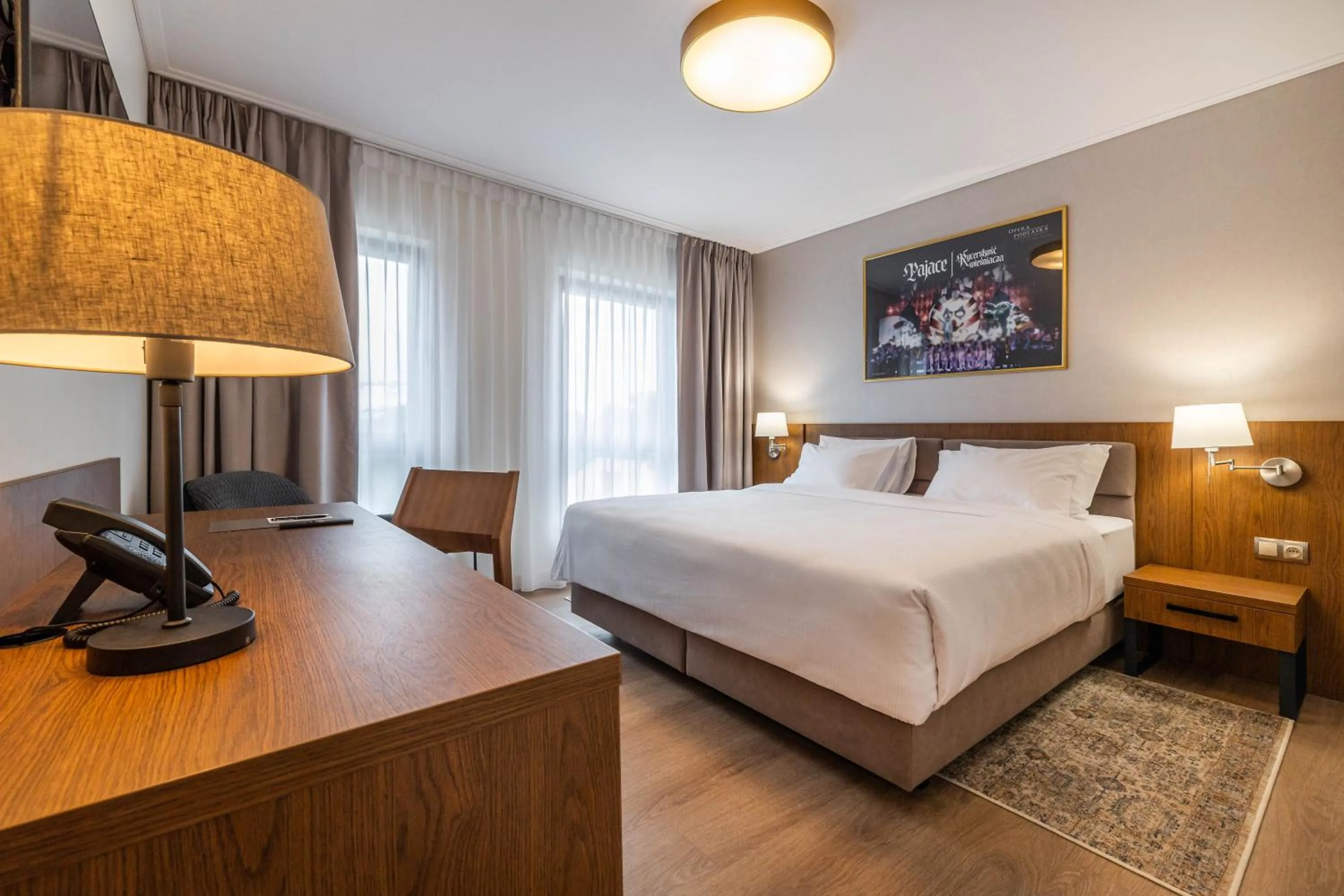 Photo of the whole room, Bed in Hotel Opera