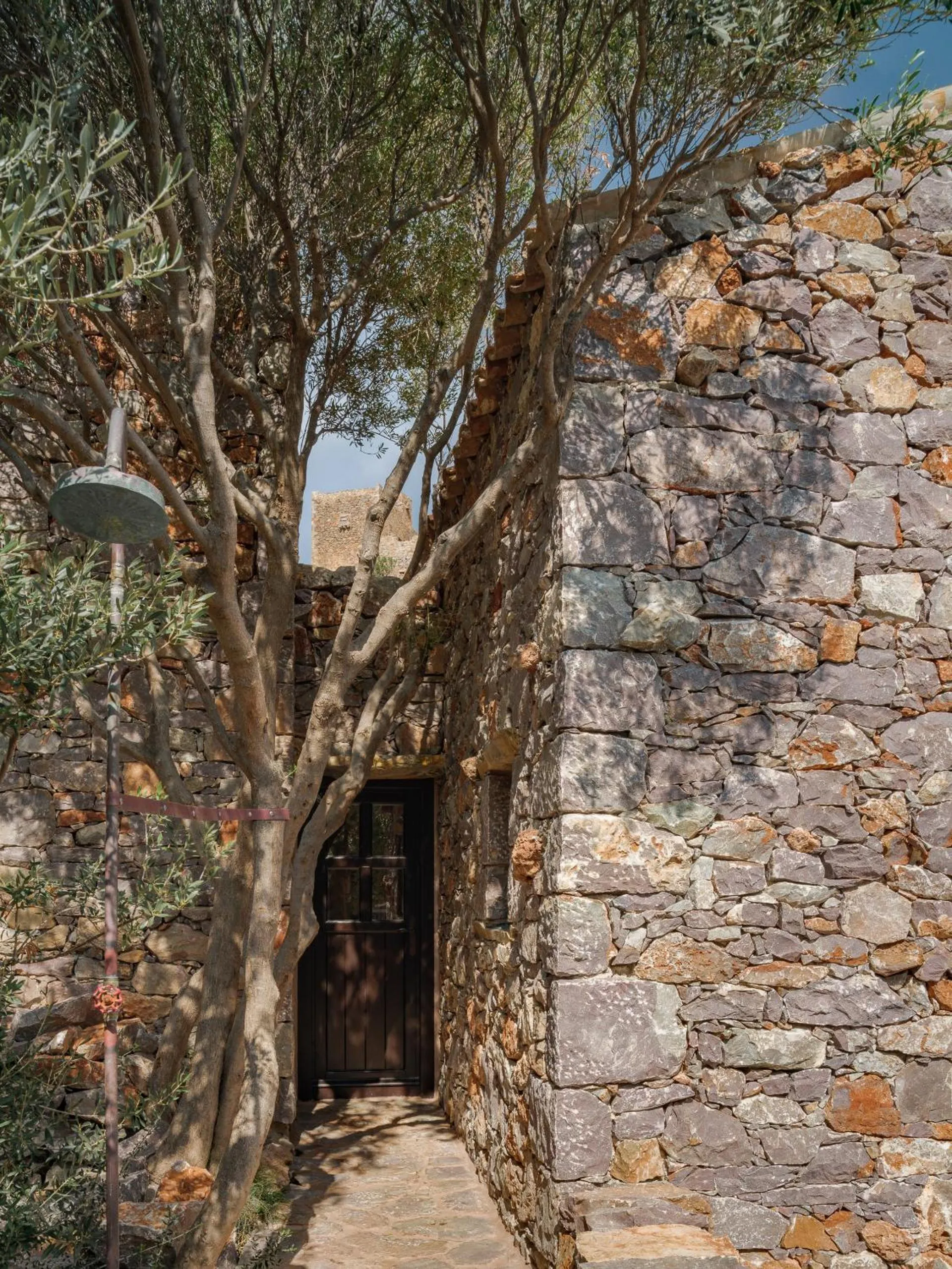 Facade/entrance in Tainaron Blue Retreat
