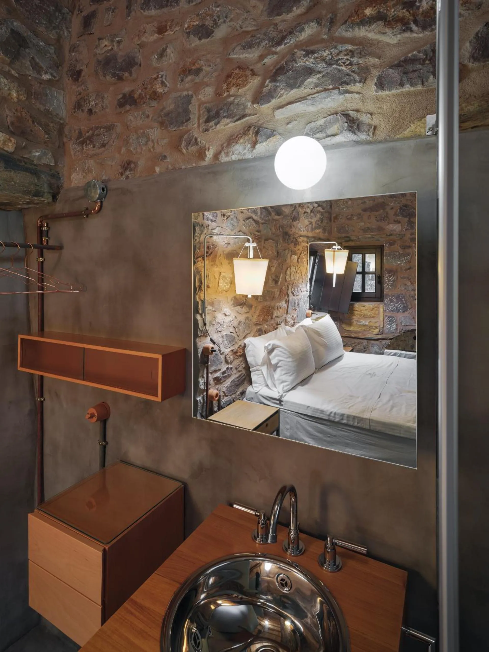 Bedroom, Bed in Tainaron Blue Retreat