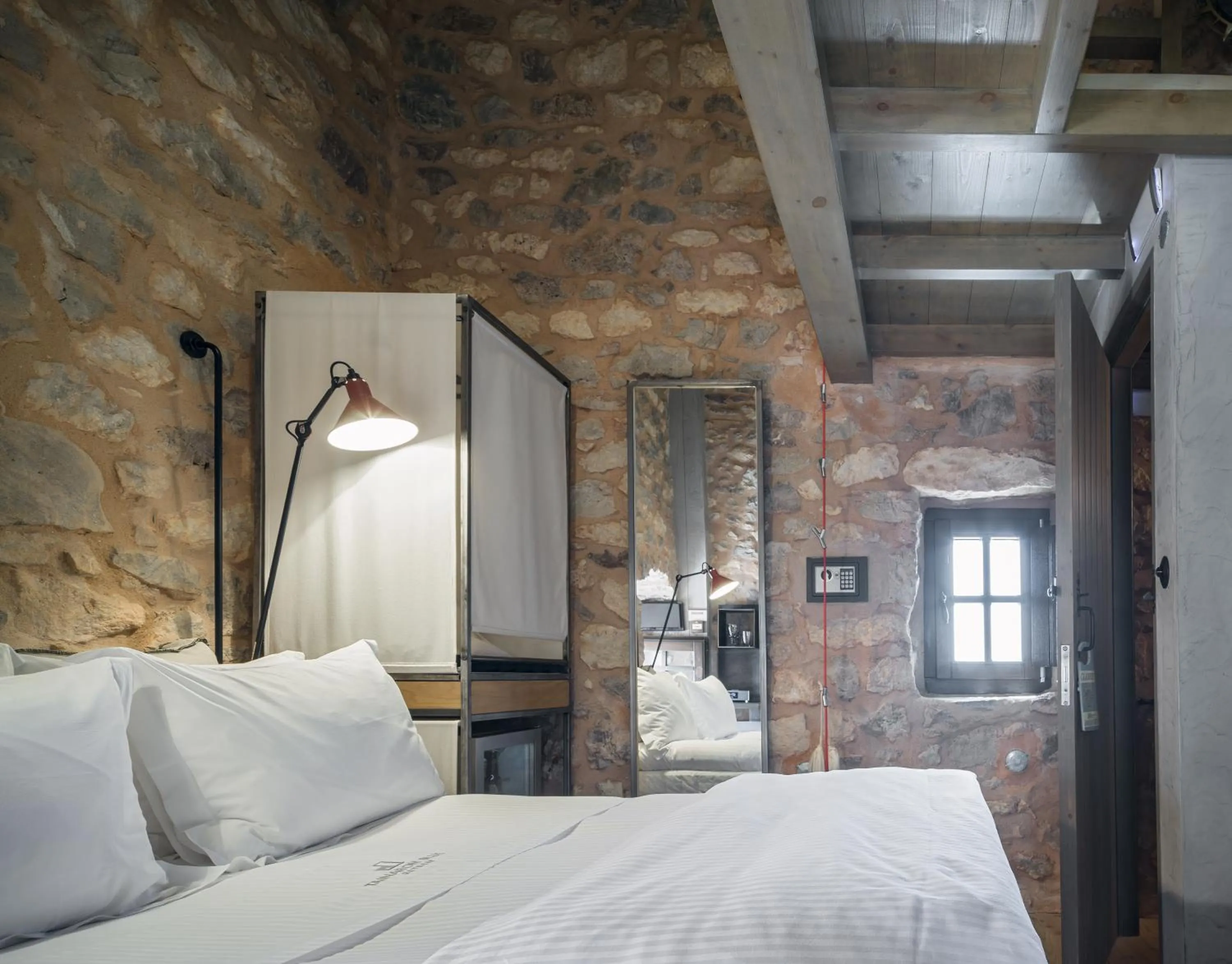 Bedroom, Bed in Tainaron Blue Retreat