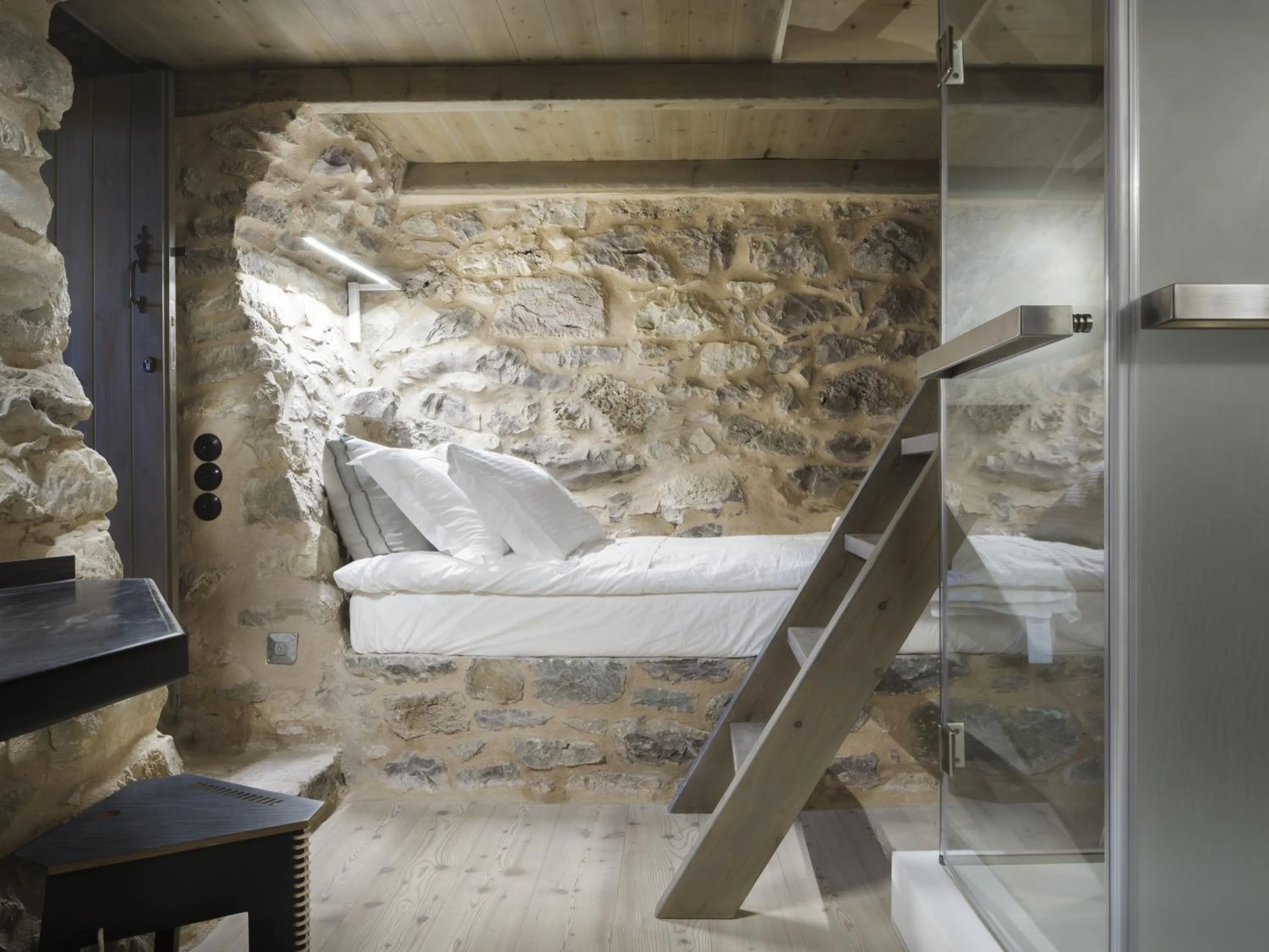 bunk bed, Bed in Tainaron Blue Retreat