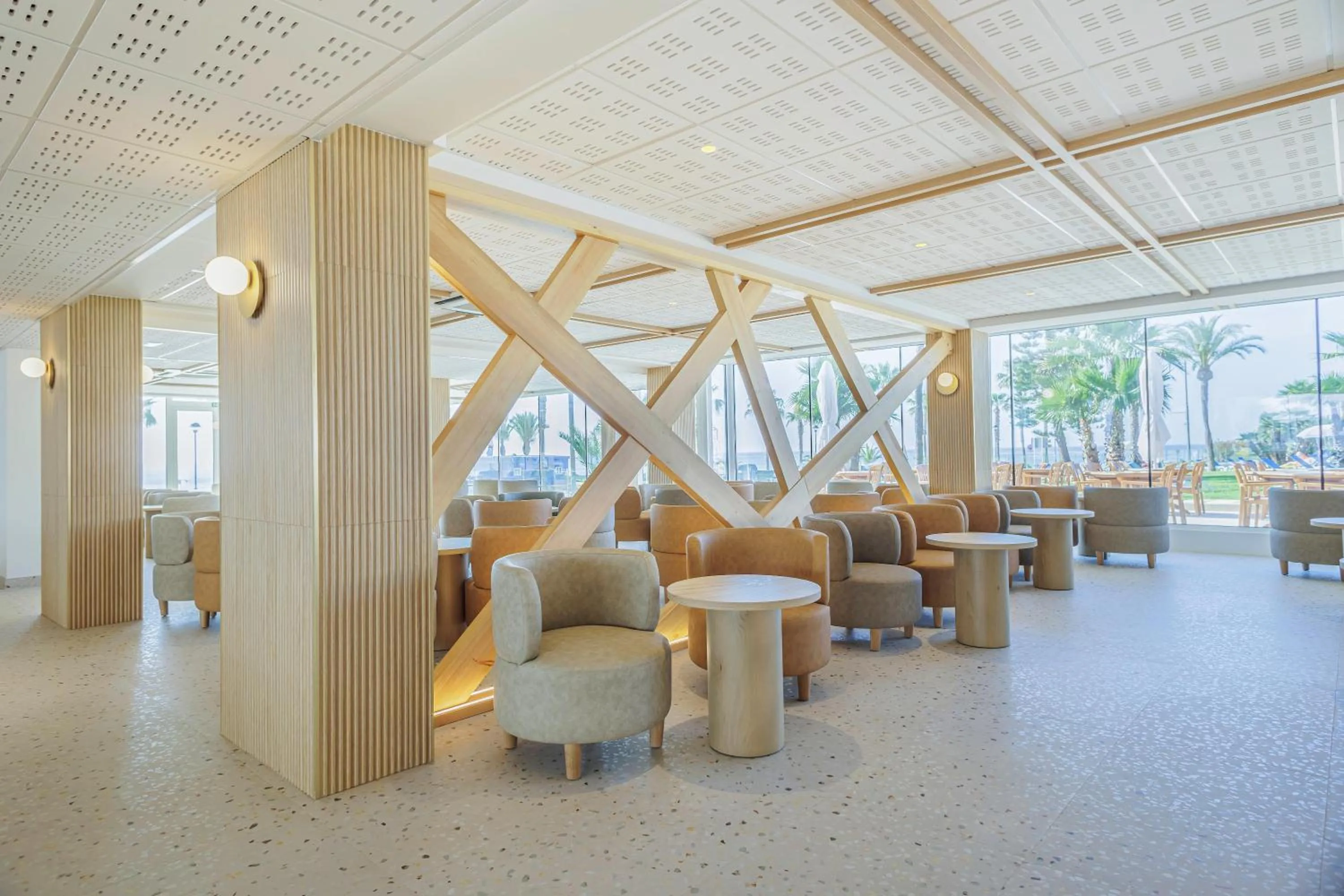 Lounge or bar in Hotel Best Indalo