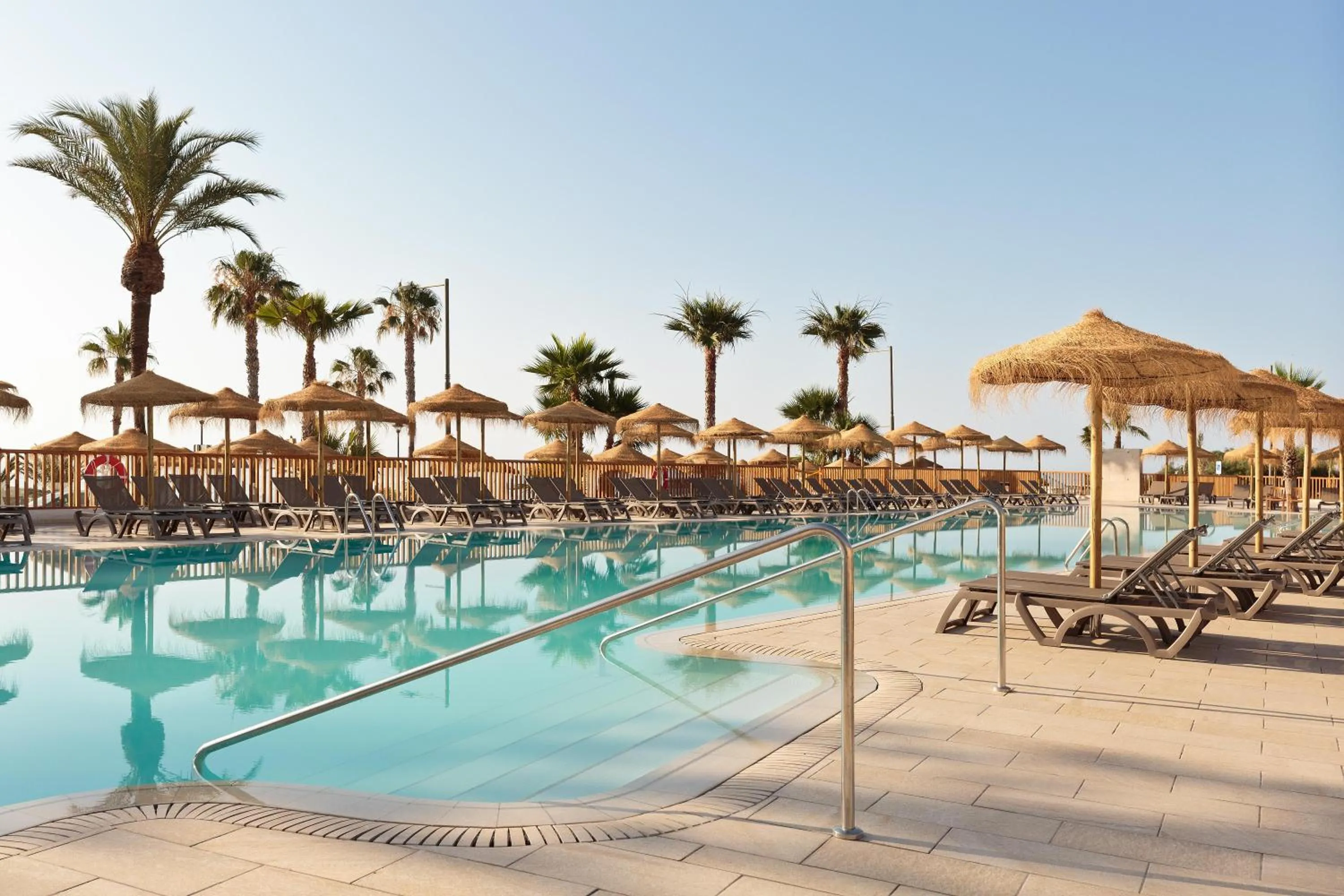 Swimming pool in Hotel Best Indalo