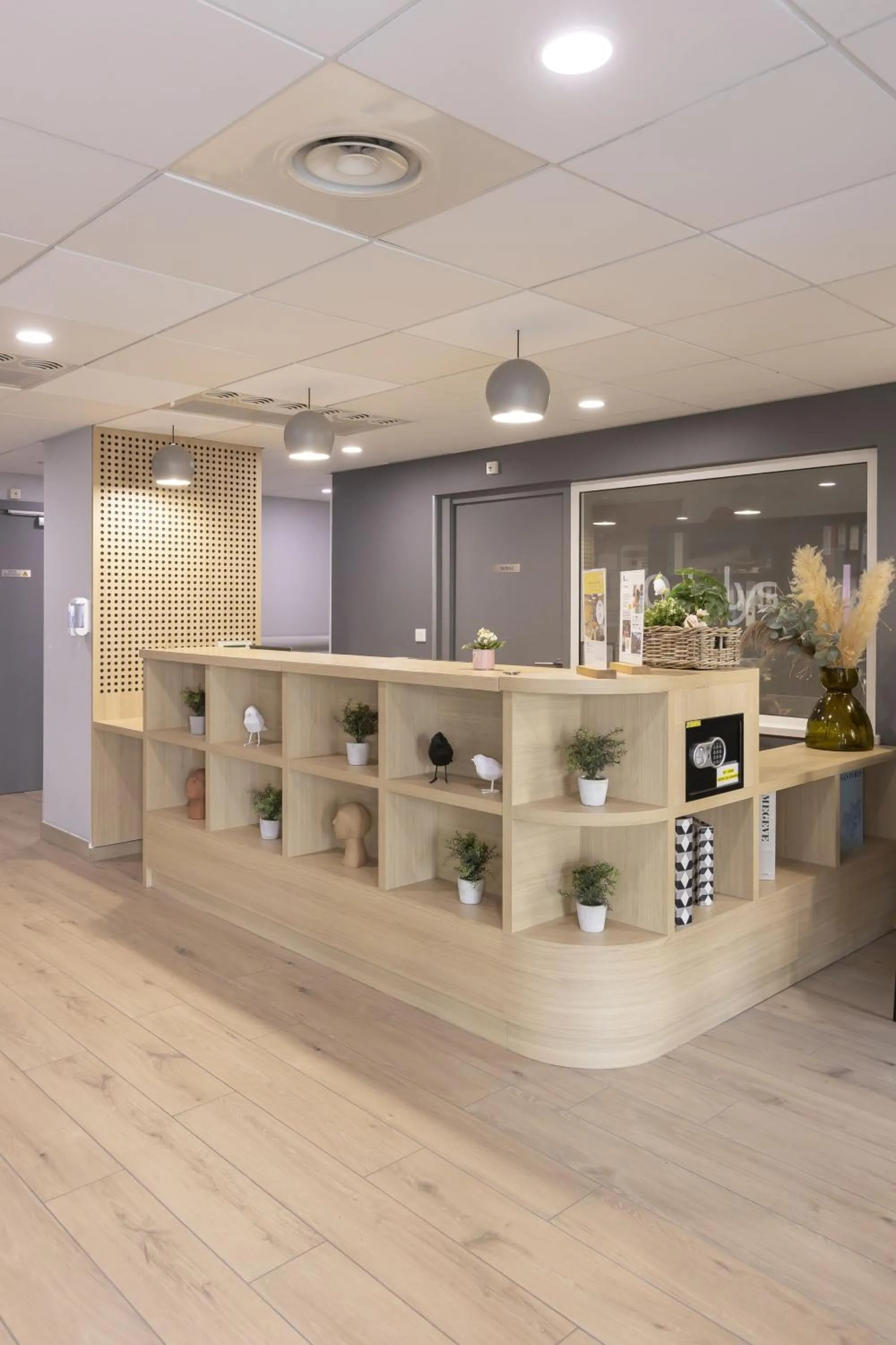 Lobby or reception in Appart Hotel Odalys City Colmar La Rose d'Argent