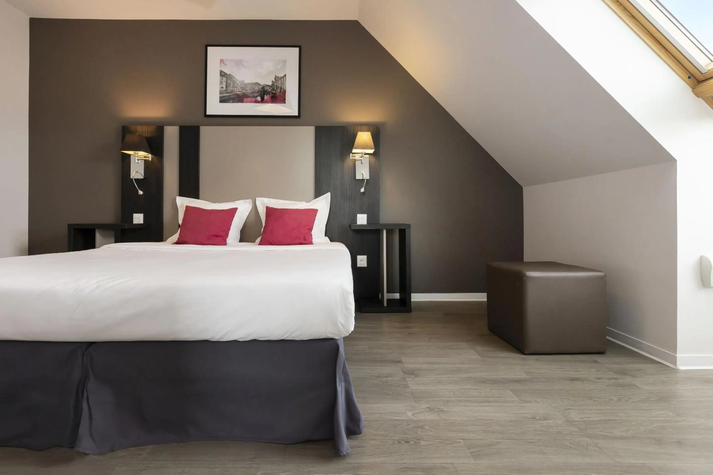 Bedroom, Bed in Appart Hotel Odalys City Colmar La Rose d'Argent