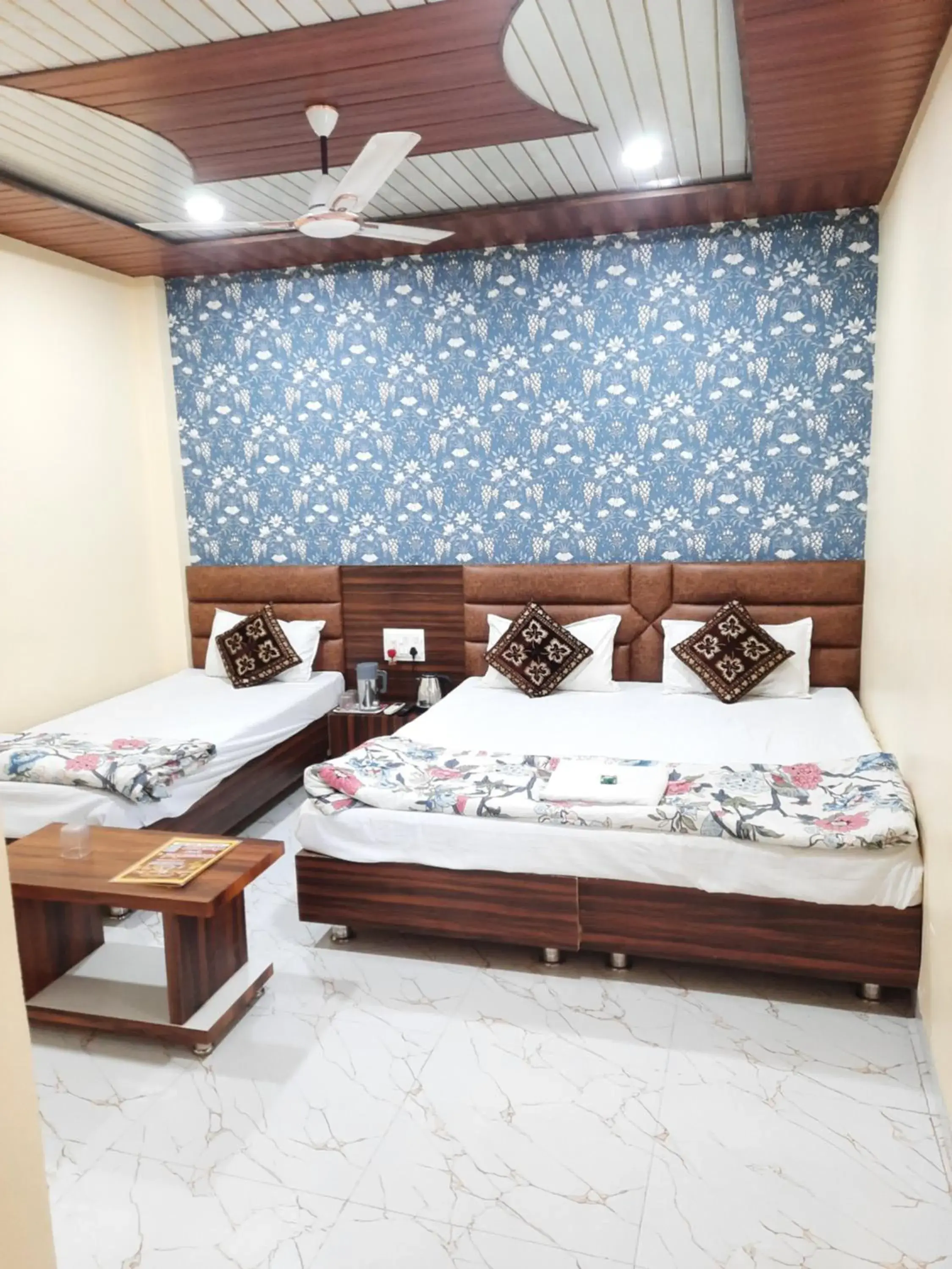 Bed in Hotel Ganga Sagar Bed in Hotel Ganga Sagar