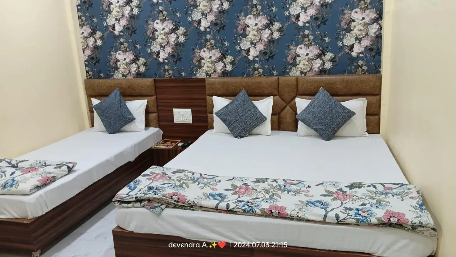 Bed in Hotel Ganga Sagar Bed in Hotel Ganga Sagar