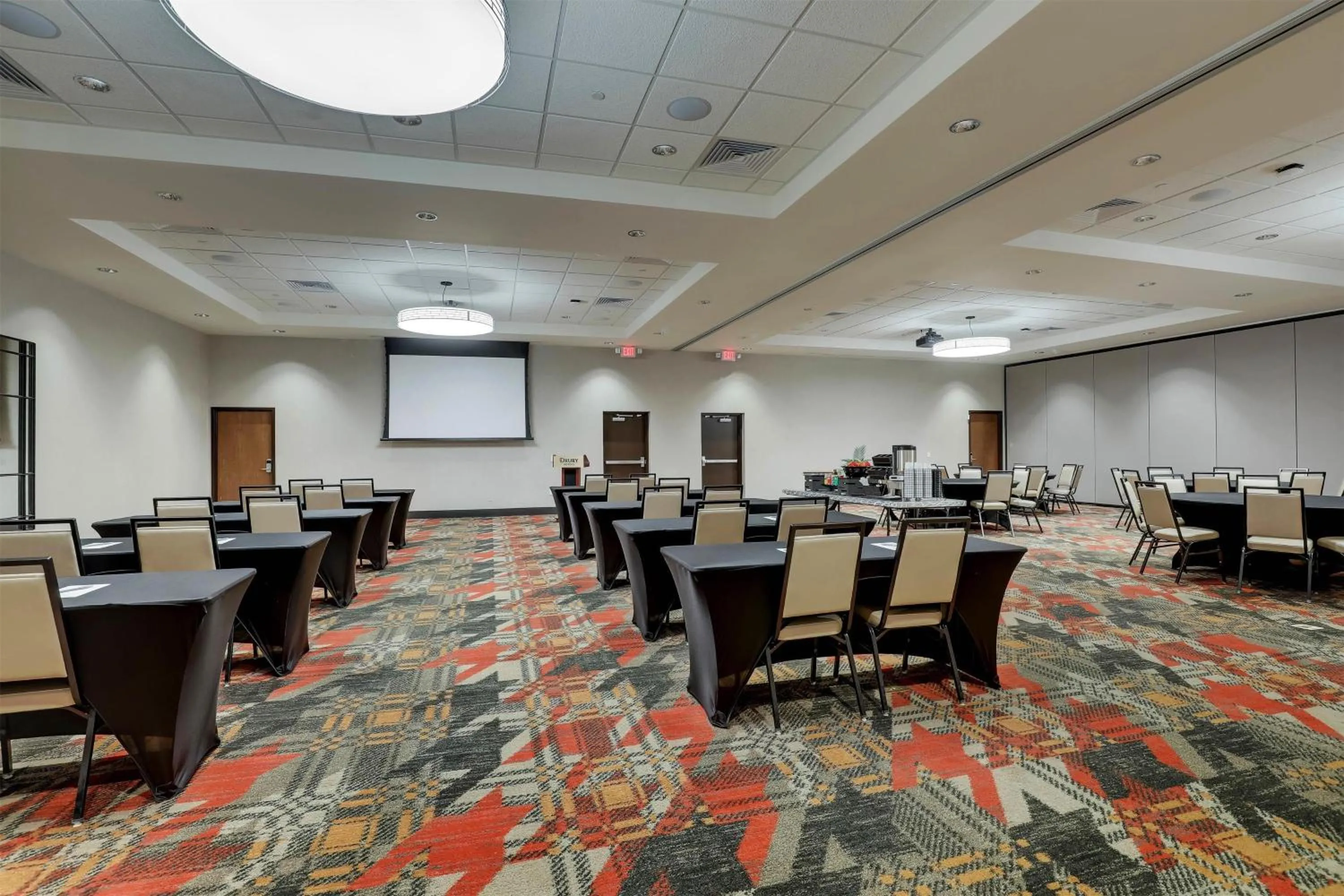 Meeting/conference room in Drury Plaza Hotel North Charleston
